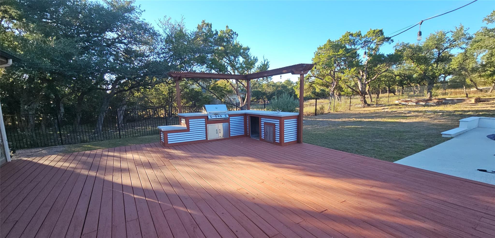 2516 La Ventana Pkwy Property Photo 3