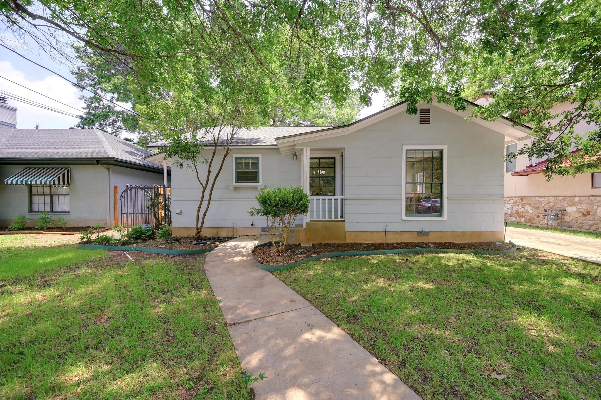 267 W Edgewater Ter Property Photo 1