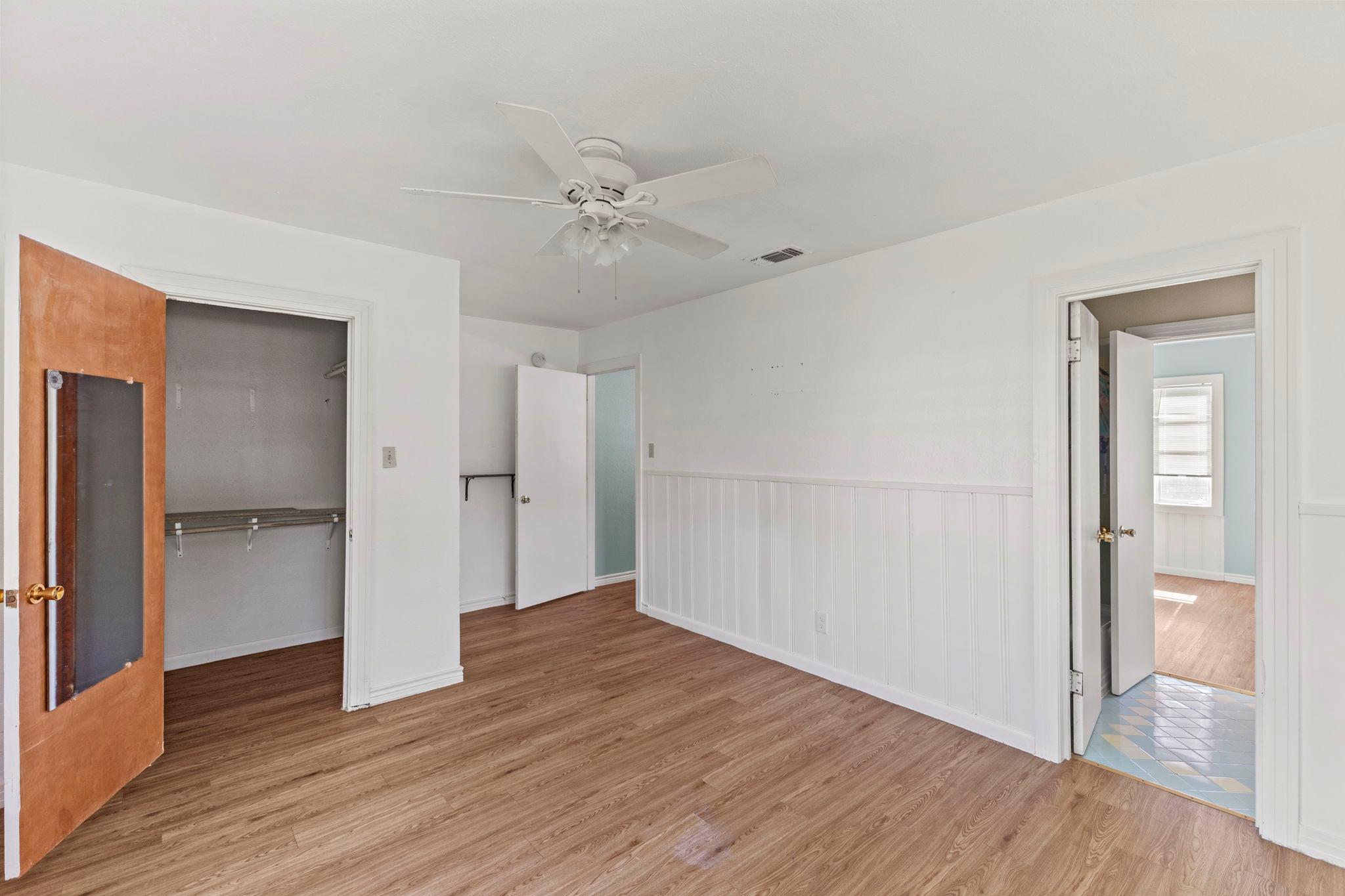 108 W Austin St #b Property Photo 3