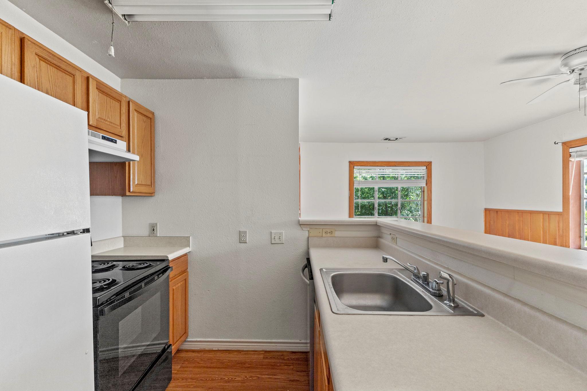 108 W Austin St #b Property Photo 7