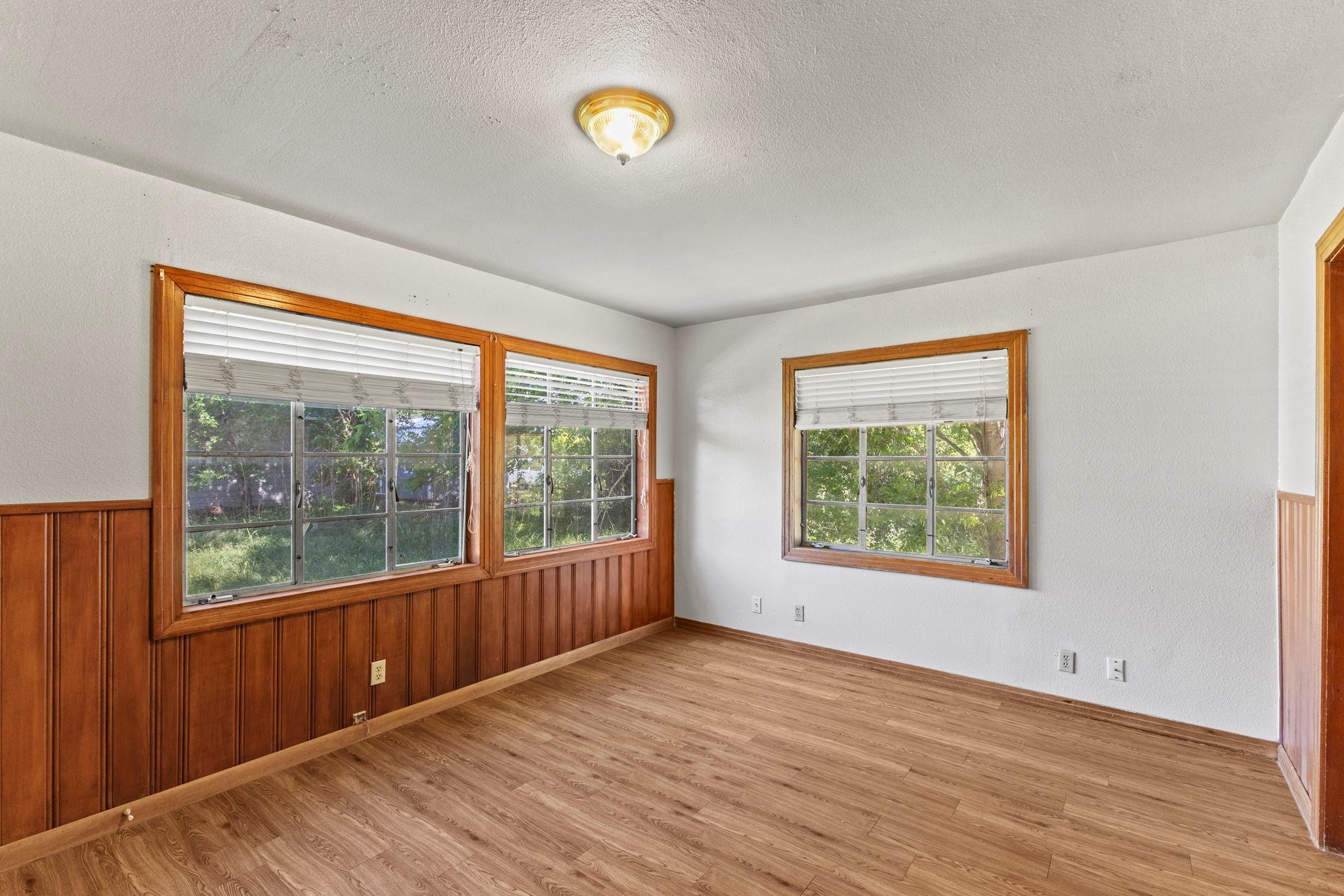 108 W Austin St #b Property Photo 8