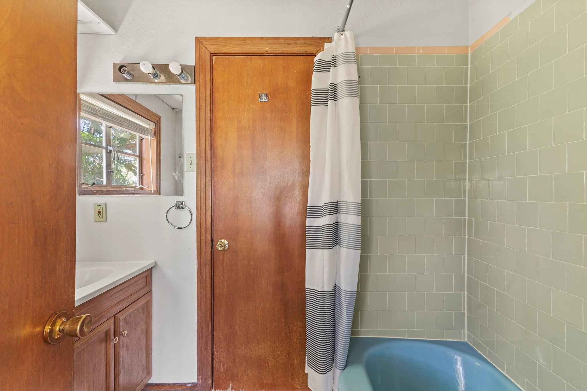 108 W Austin St #b Property Photo 10