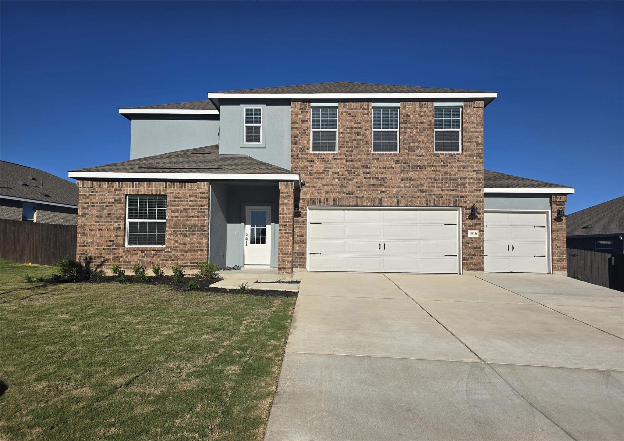 1816 Four Waters Loop Property Photo 1