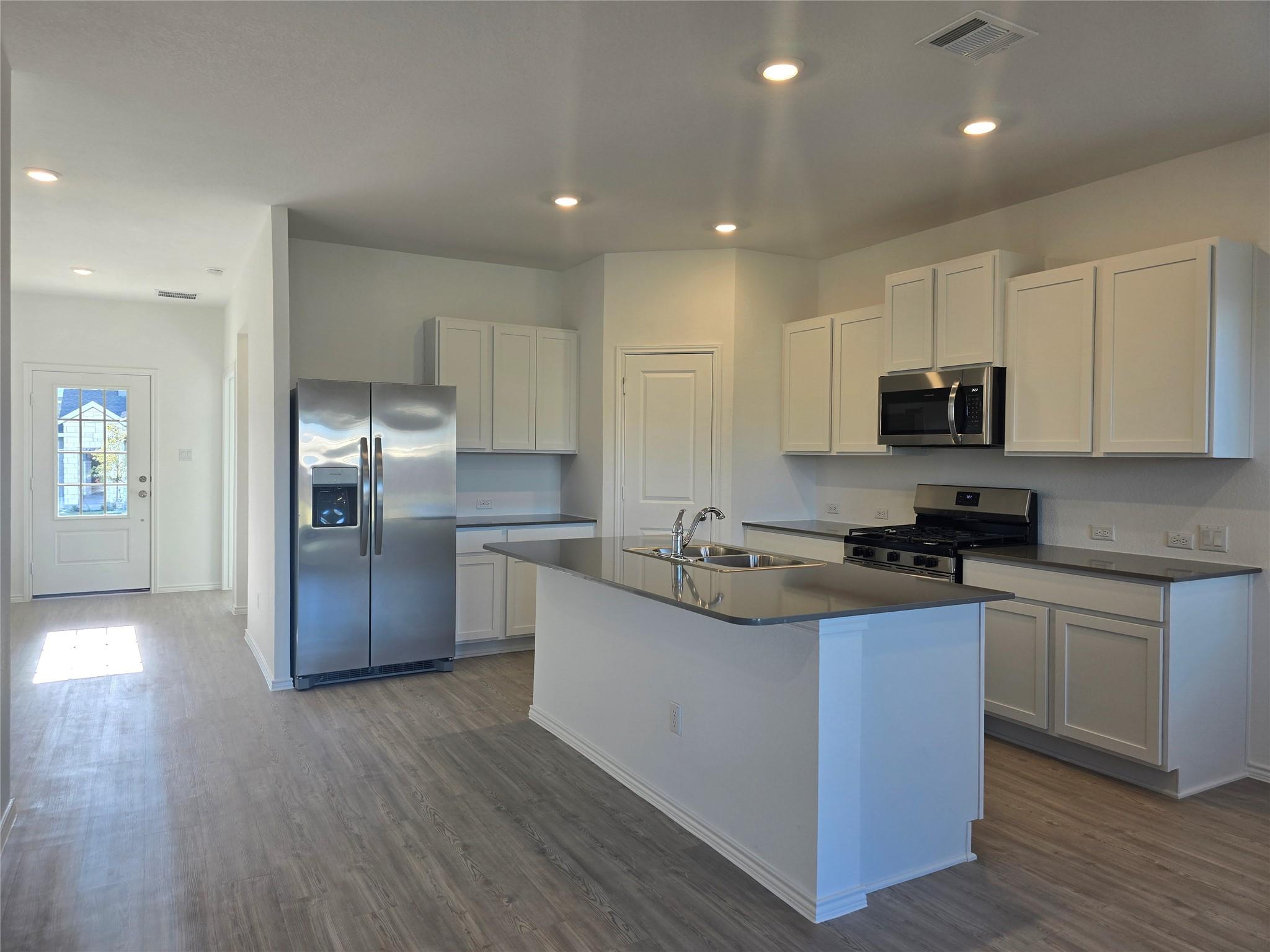 1816 Four Waters Loop Property Photo 8