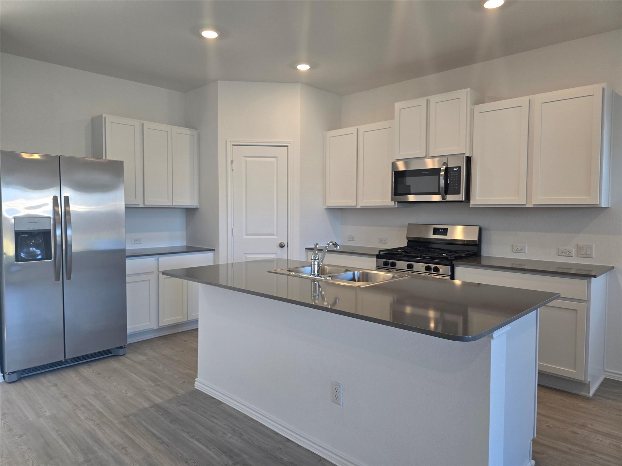 1816 Four Waters Loop Property Photo 9