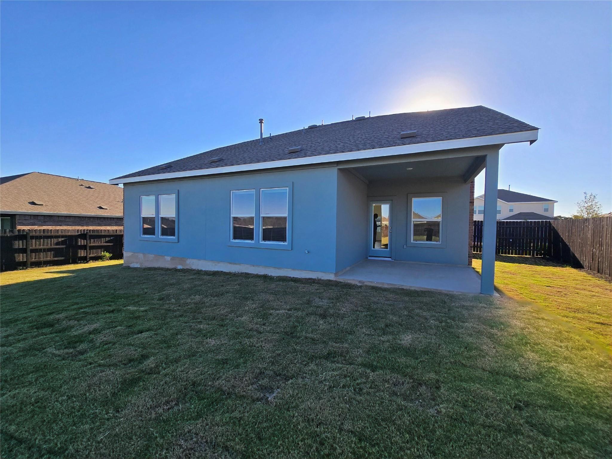 1816 Four Waters Loop Property Photo 33
