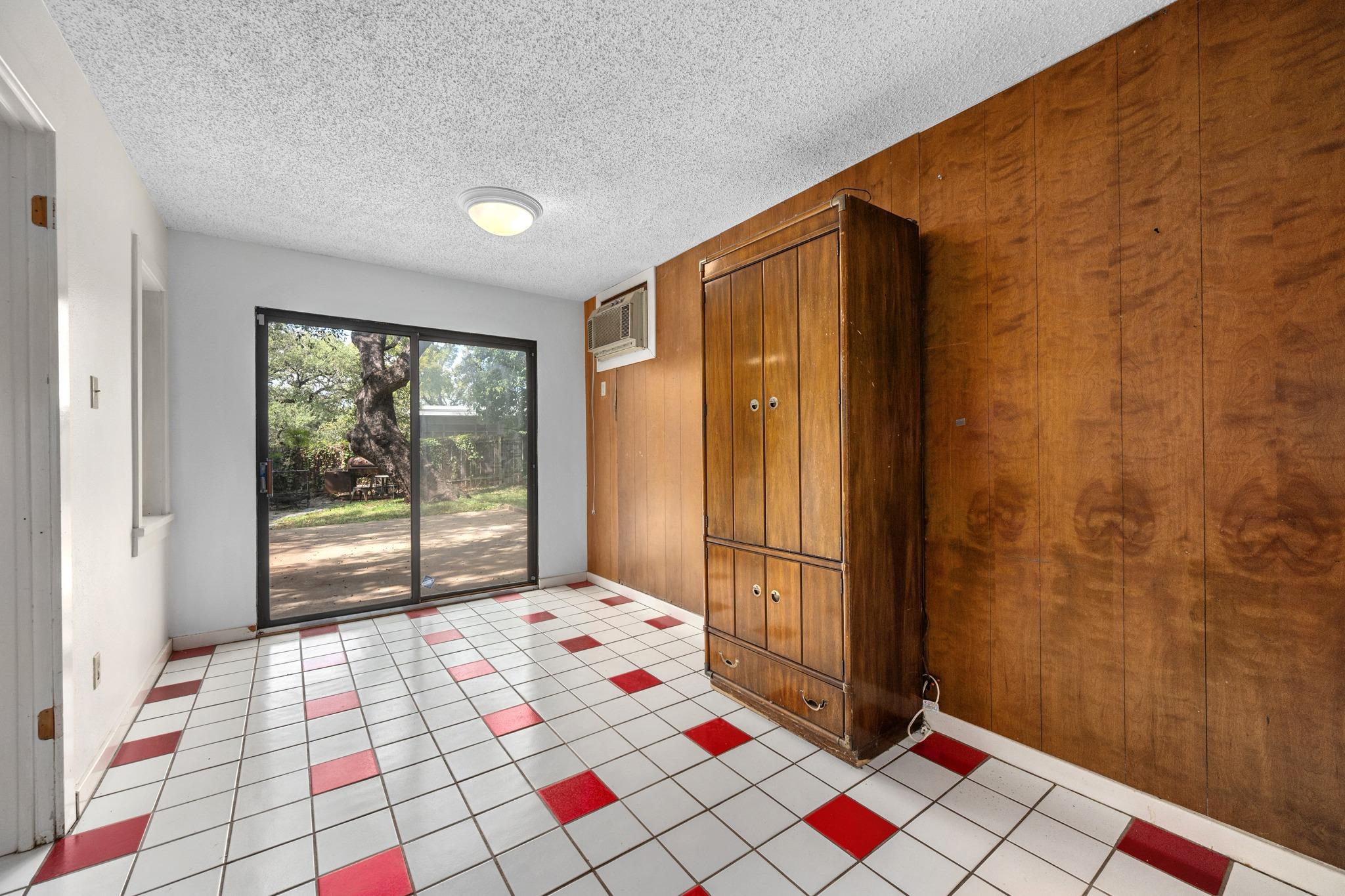 2100 Highgrove Ter Property Photo 13