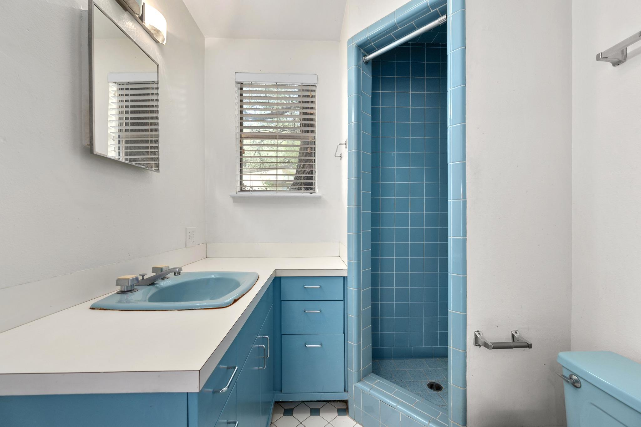 2100 Highgrove Ter Property Photo 19