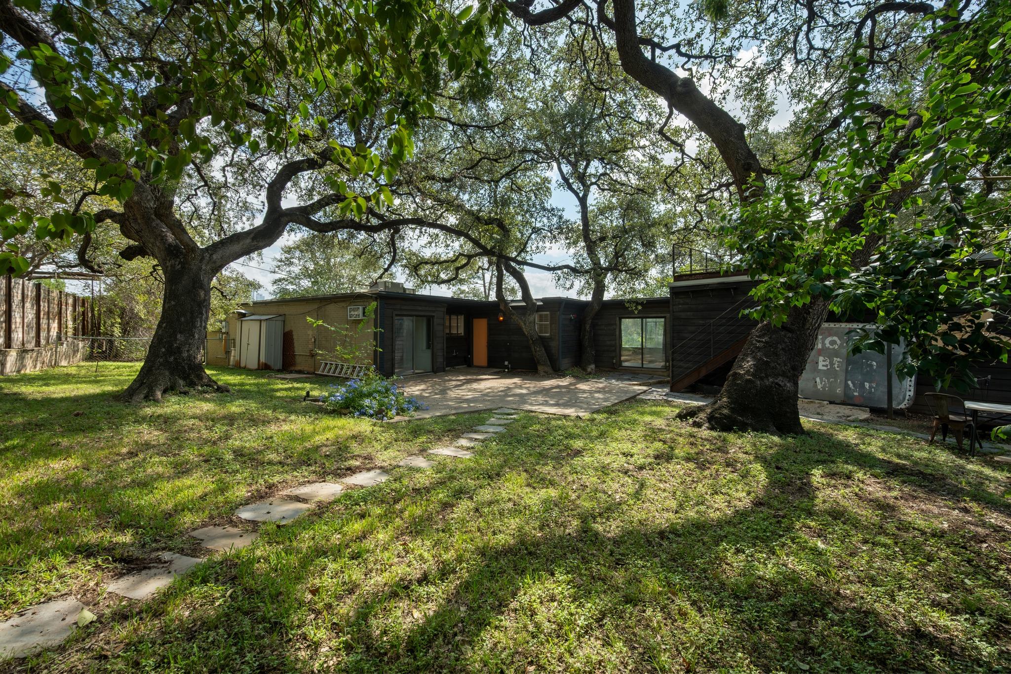 2100 Highgrove Ter Property Photo 22