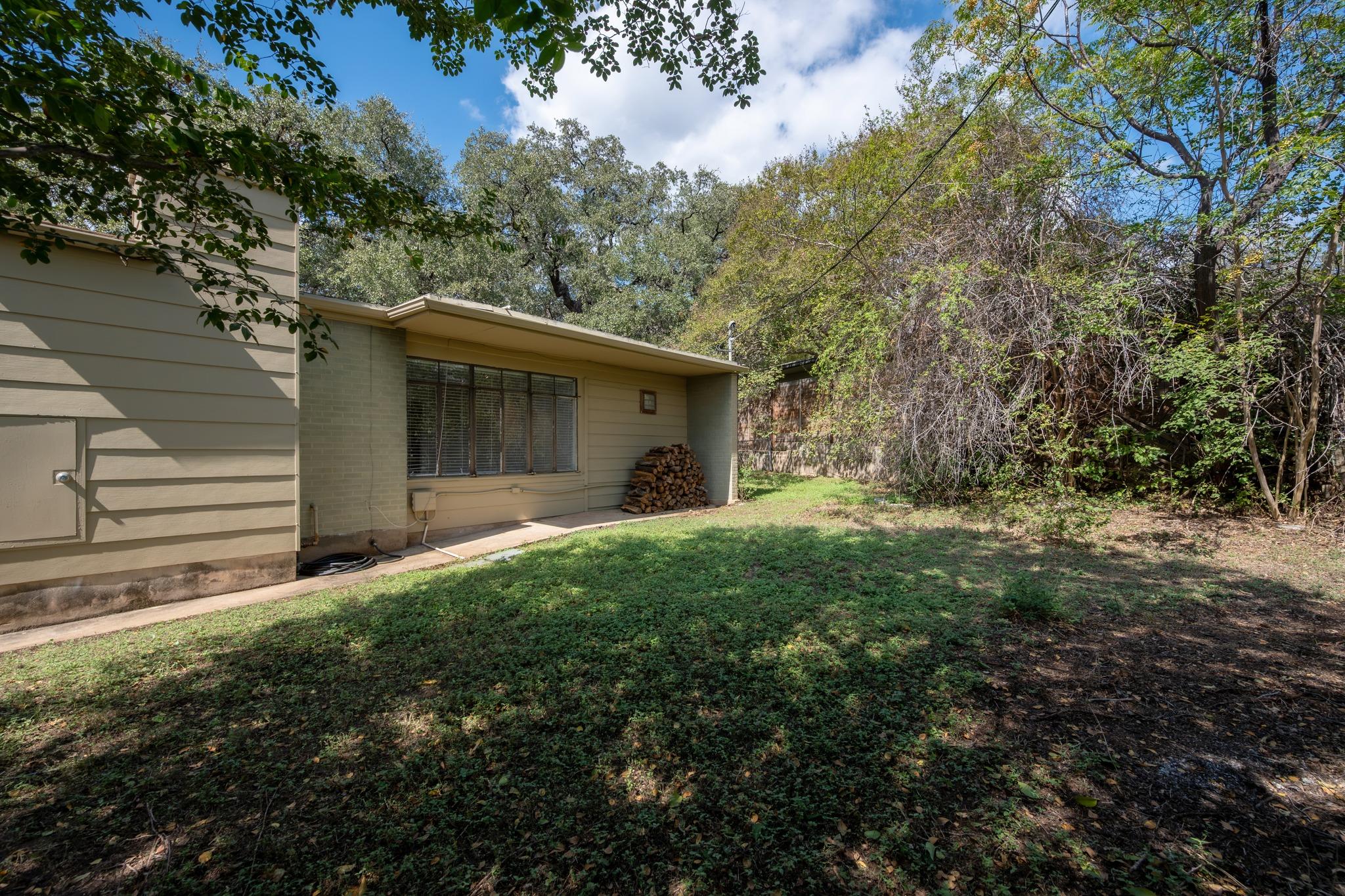 2100 Highgrove Ter Property Photo 24