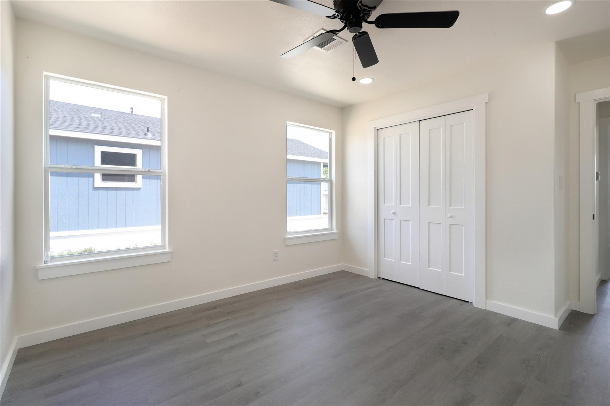 1087 Schubert Ln #c Property Photo 11