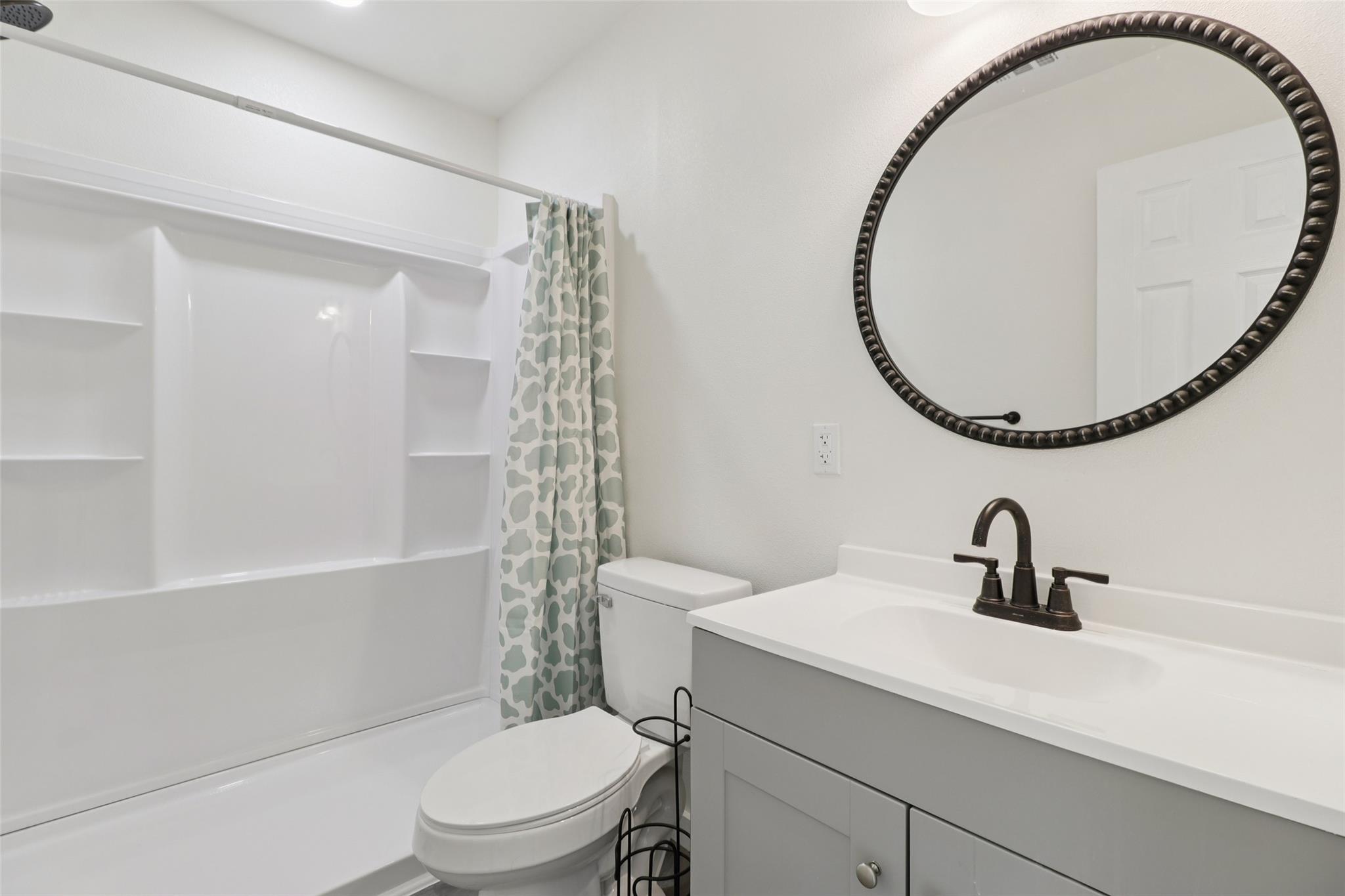 1087 Schubert Ln #c Property Photo 12