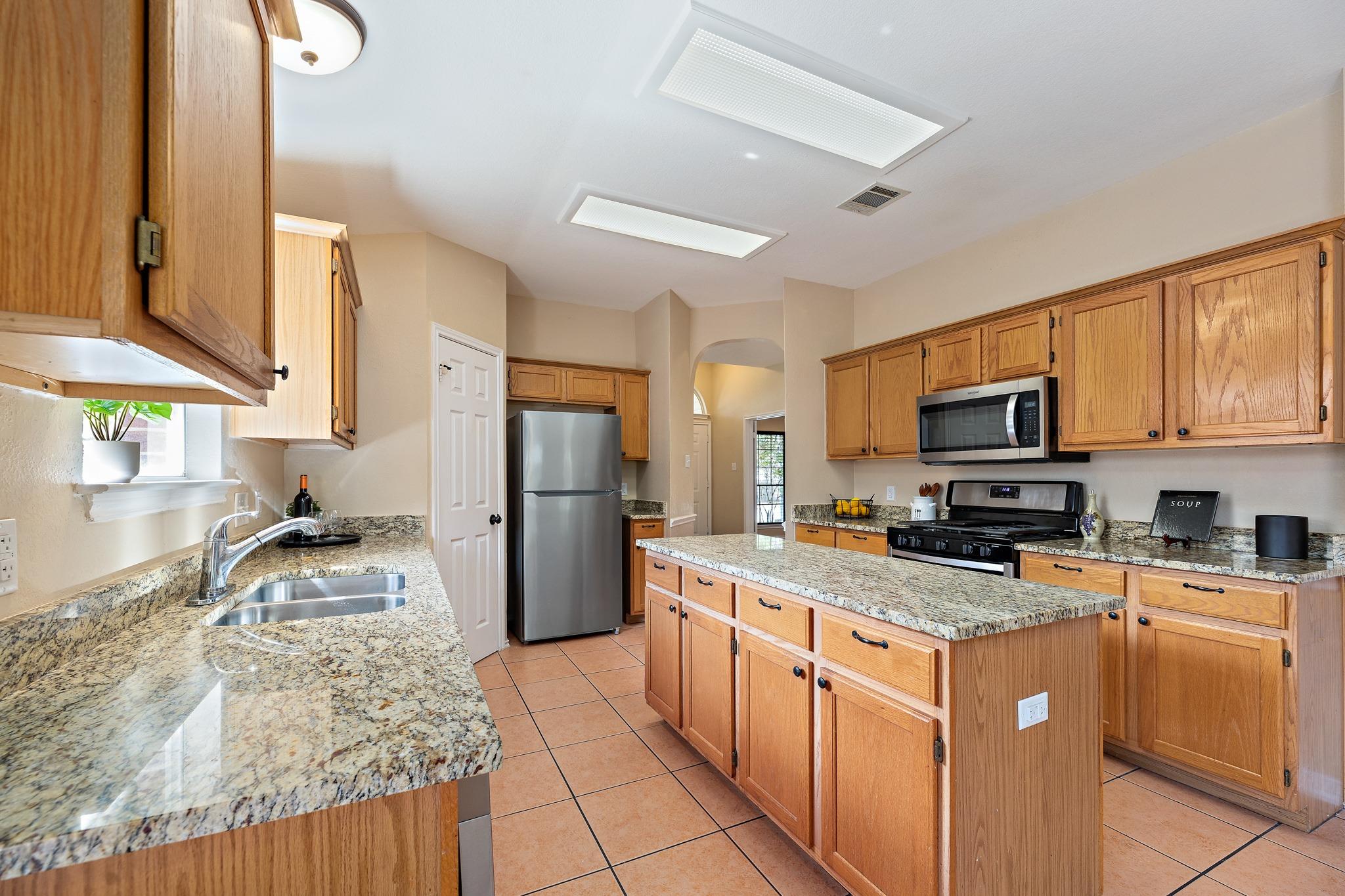 1208 Lochaline Loop Property Photo 14