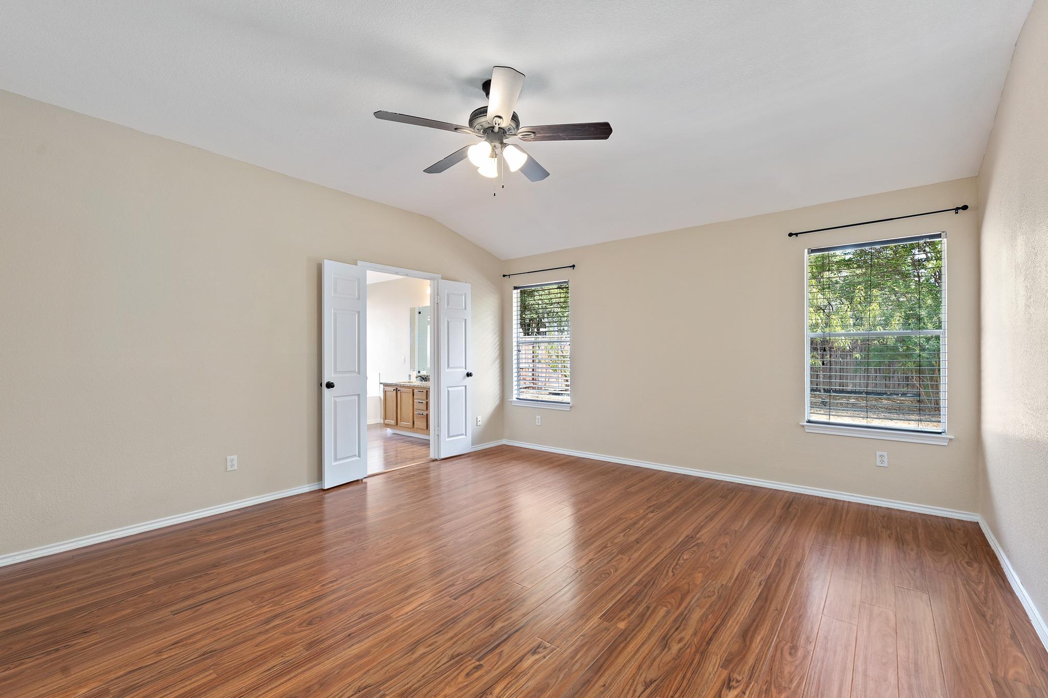 1208 Lochaline Loop Property Photo 18