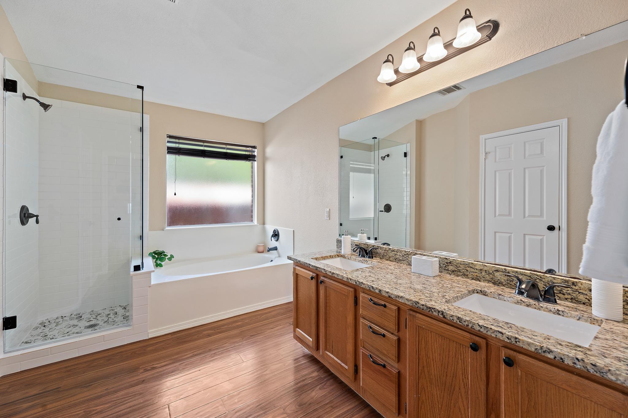 1208 Lochaline Loop Property Photo 20