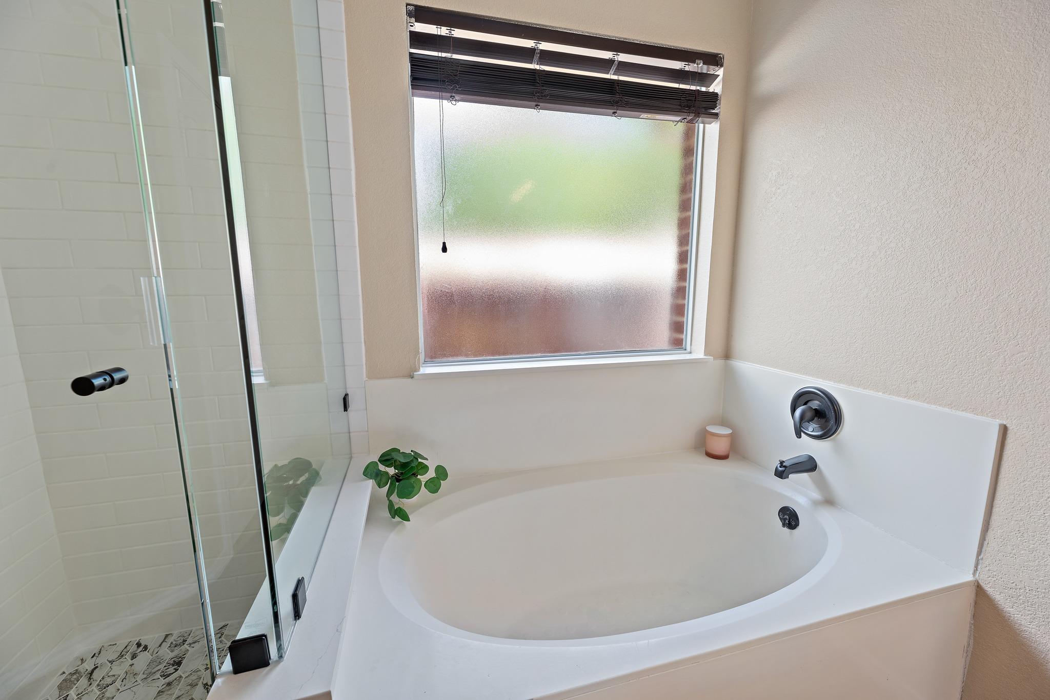 1208 Lochaline Loop Property Photo 22