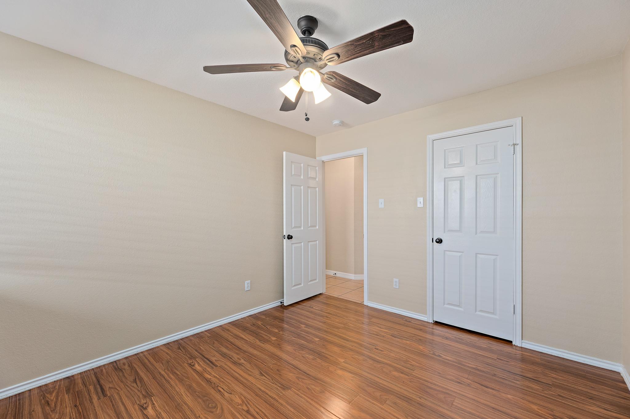 1208 Lochaline Loop Property Photo 32