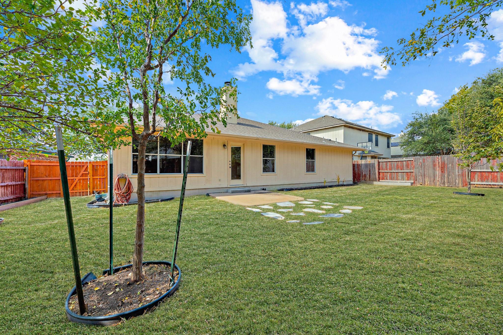 1208 Lochaline Loop Property Photo 36