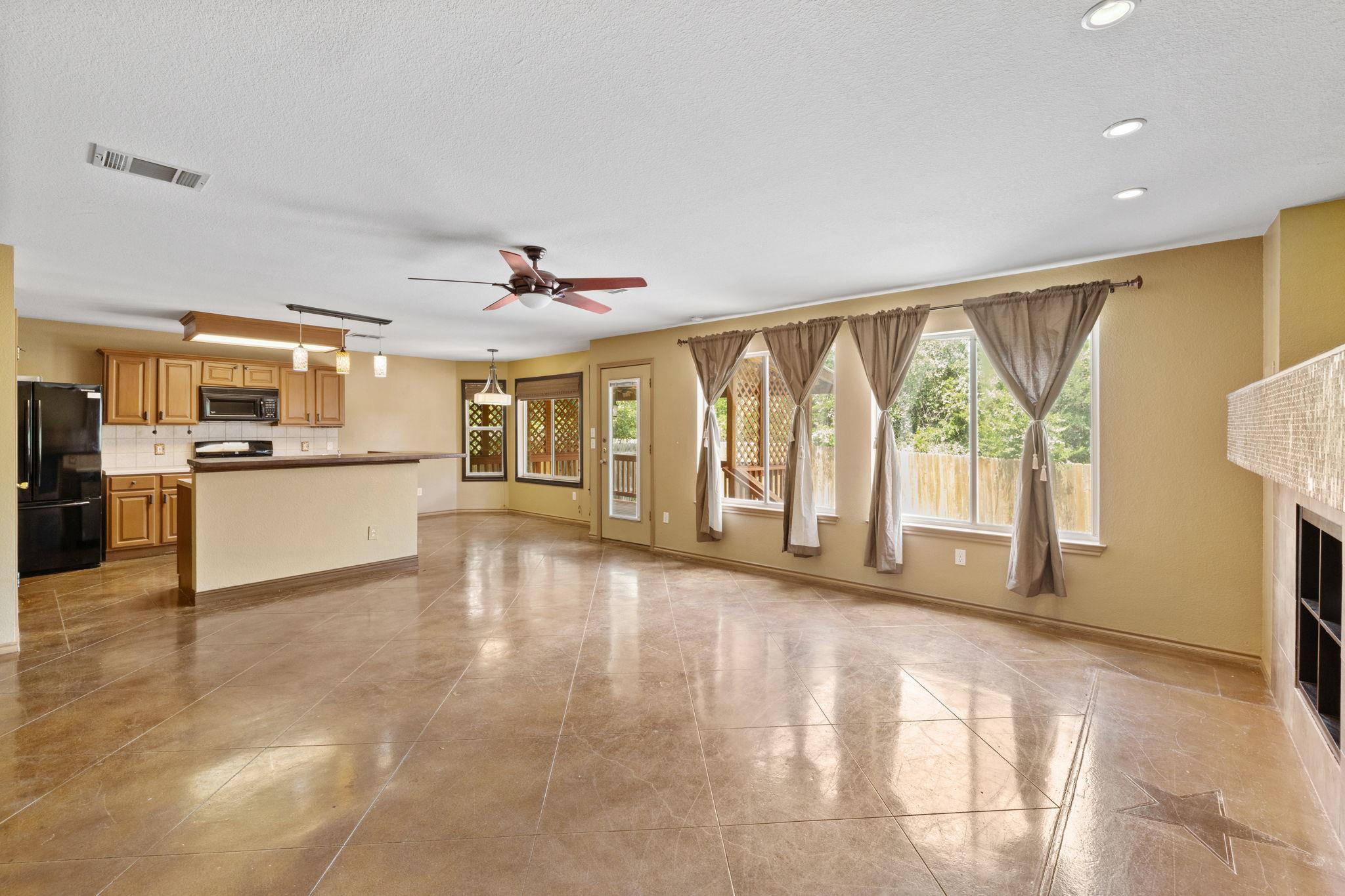 3634 Windhill Loop Property Photo 6
