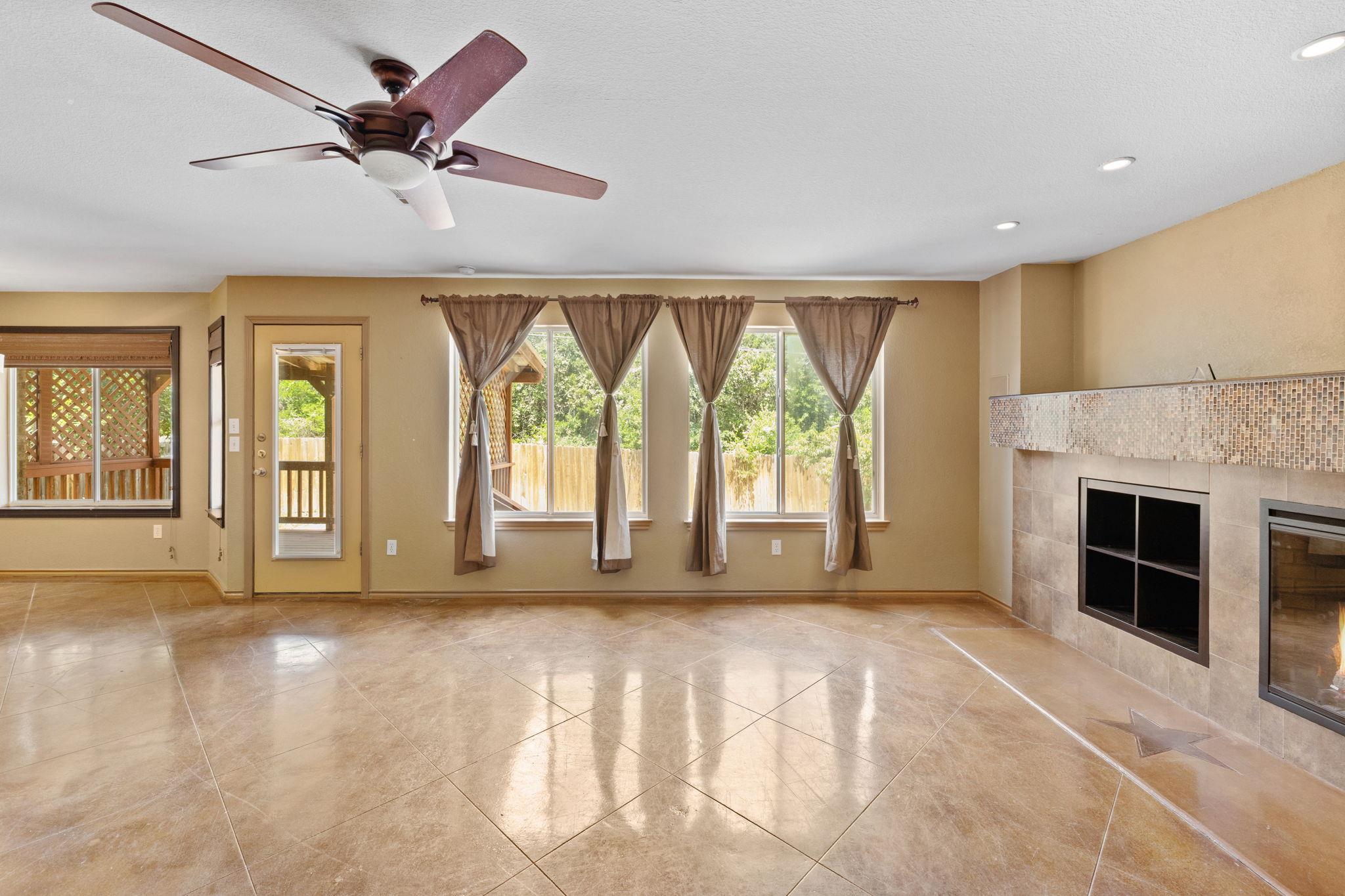 3634 Windhill Loop Property Photo 8