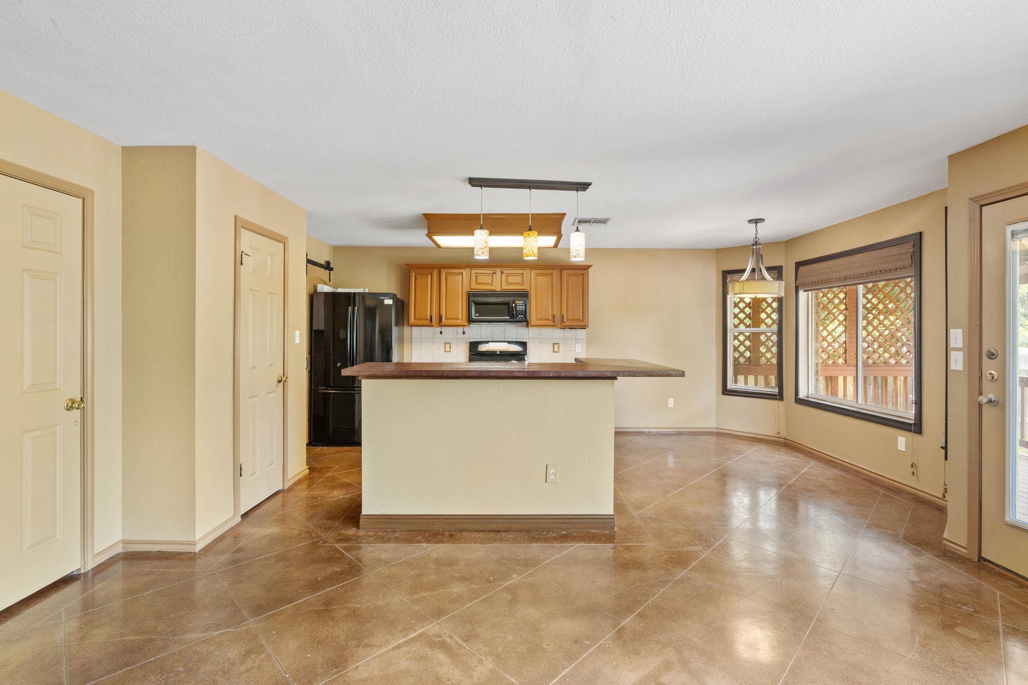 3634 Windhill Loop Property Photo 10