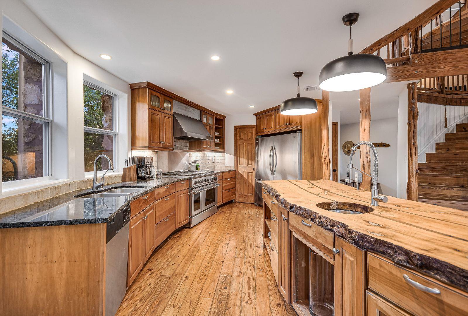 7758135 Property Photo 9