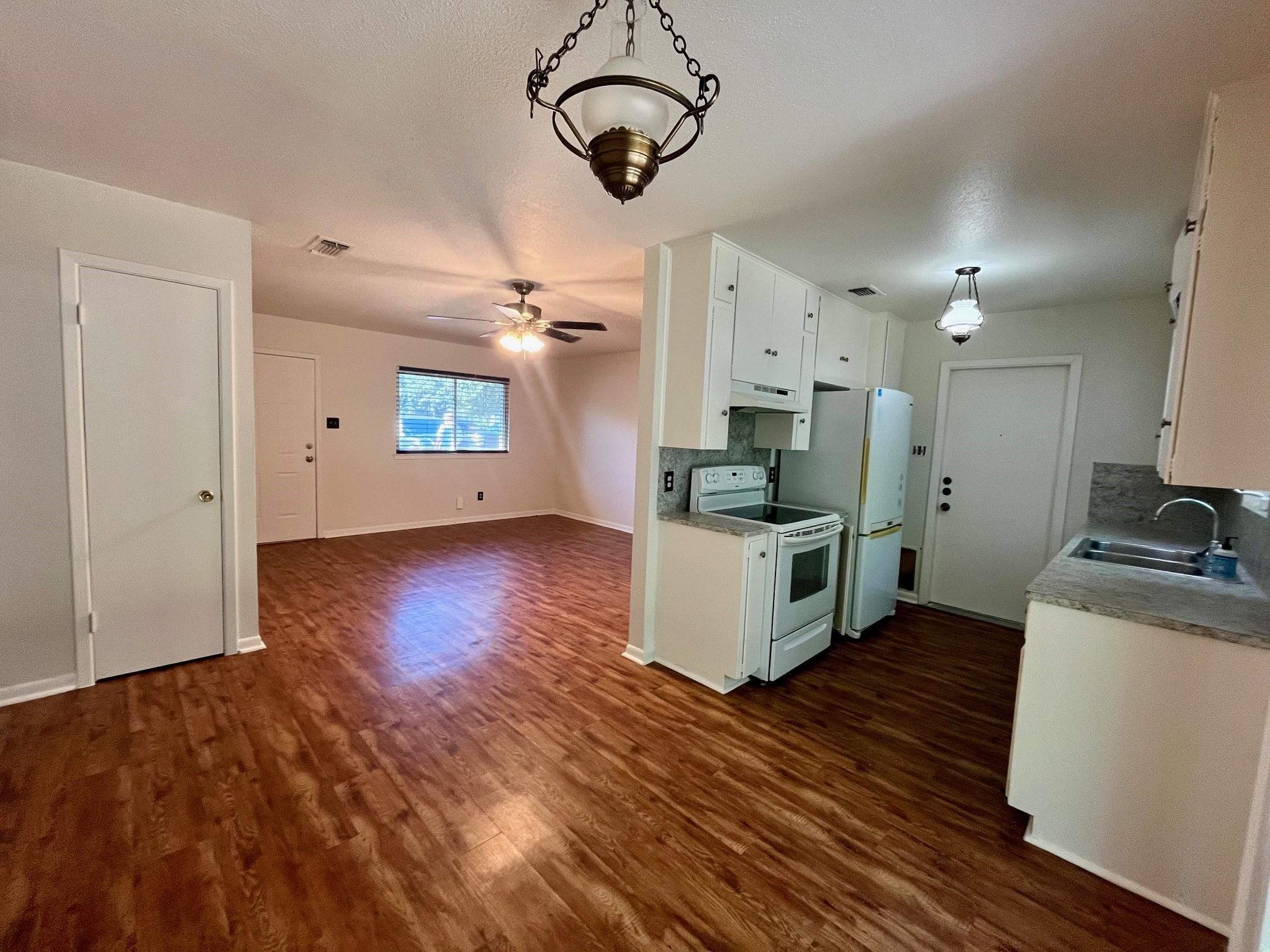 8909 Shepard Dr Property Photo 11