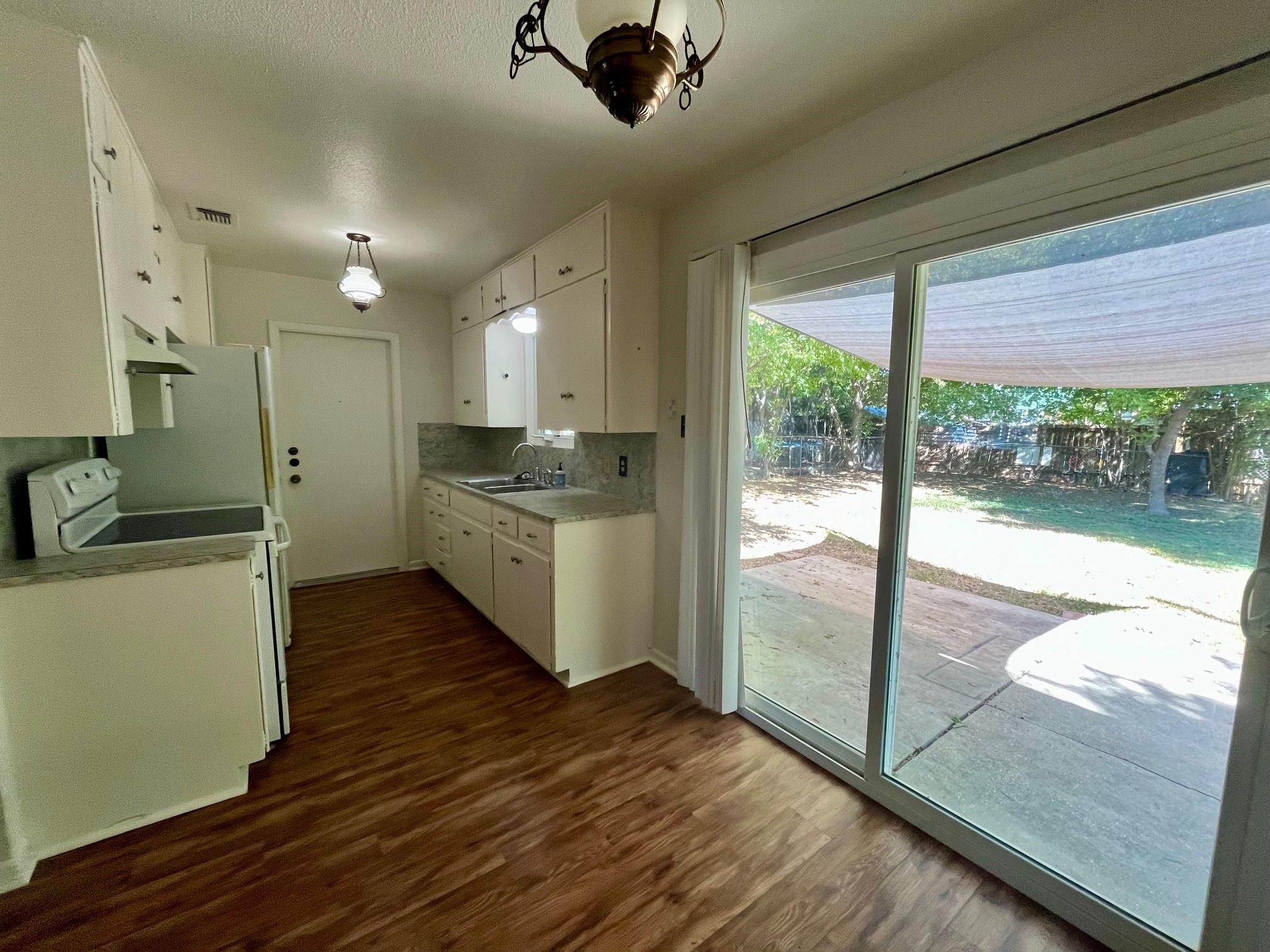 8909 Shepard Dr Property Photo 12