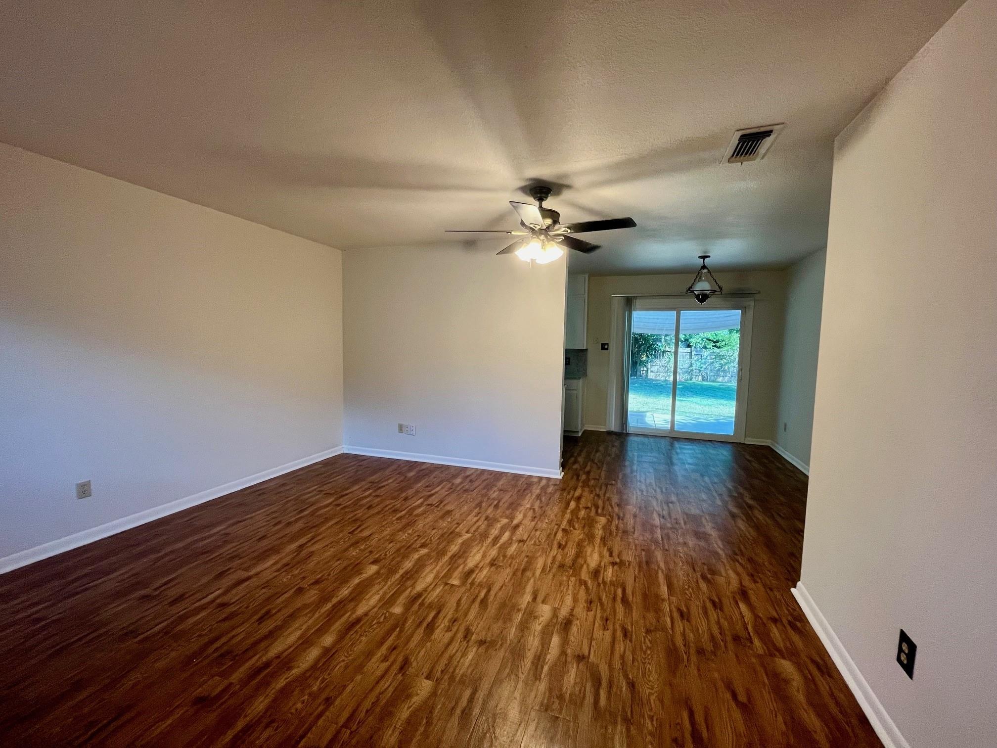 8909 Shepard Dr Property Photo 17