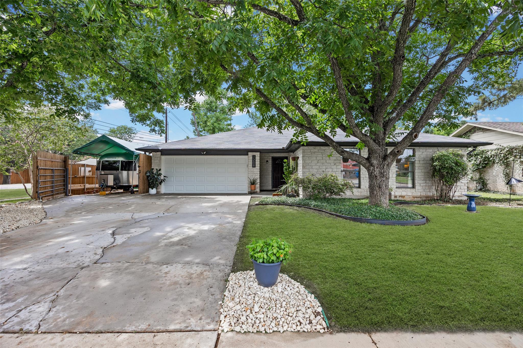 7208 Reaburn St Property Photo 1