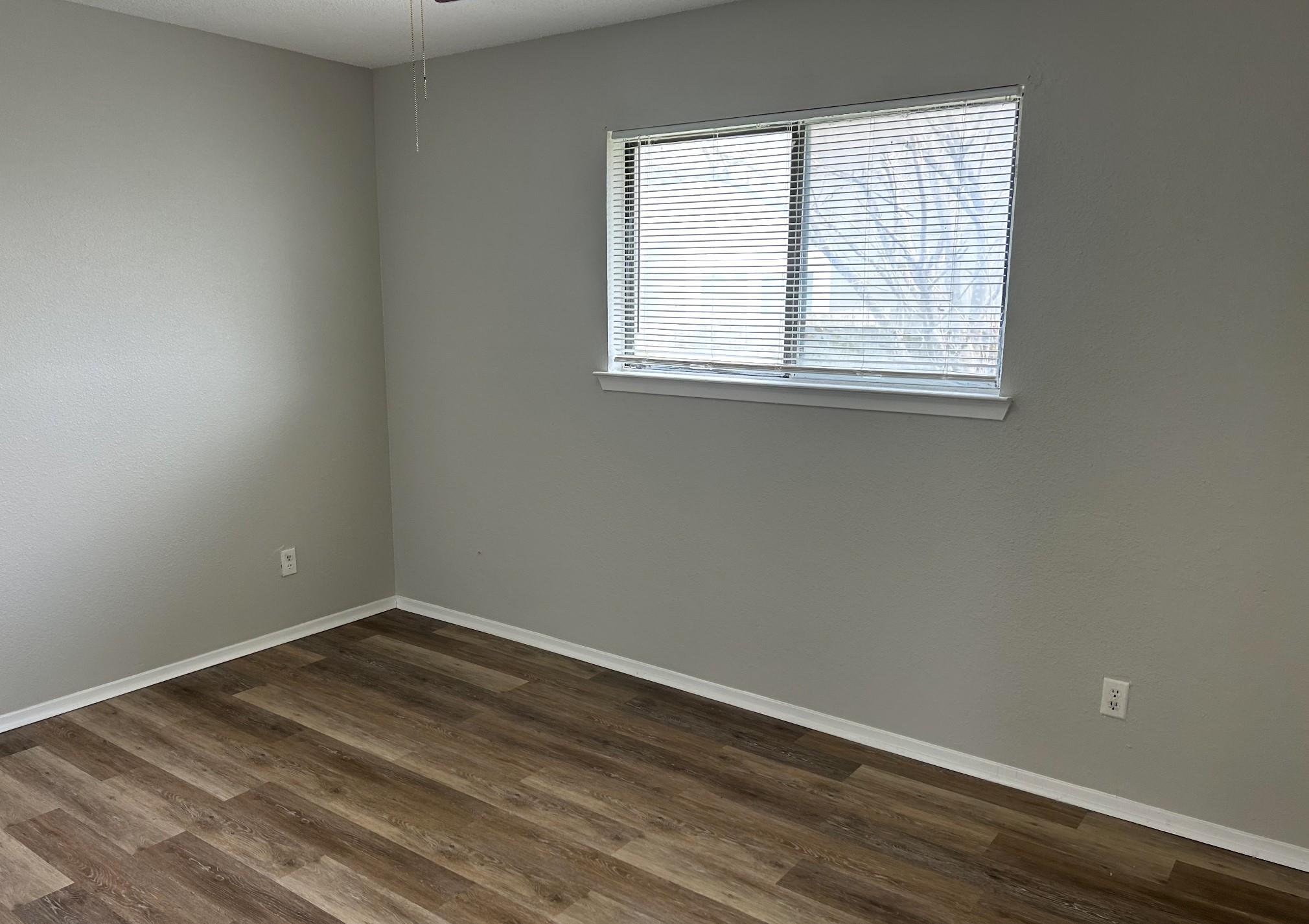 16003 Stoneham Cir Property Photo 7