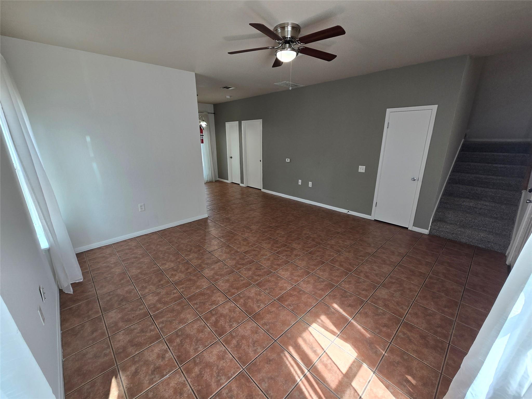 1604 Singleton Ave #a Property Photo 6