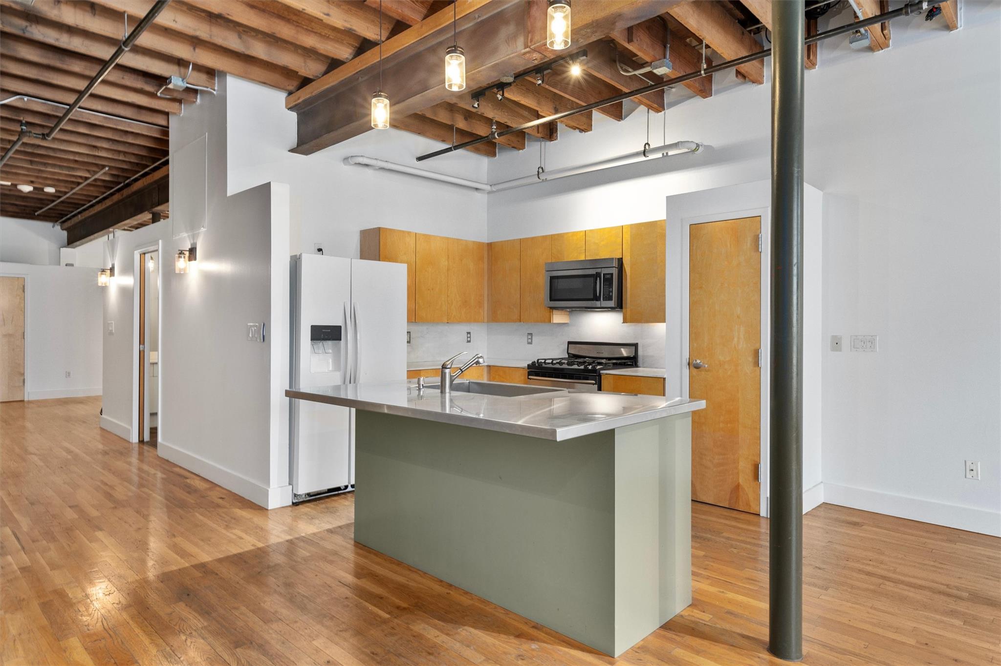 411 Brazos St #206 Property Photo 2