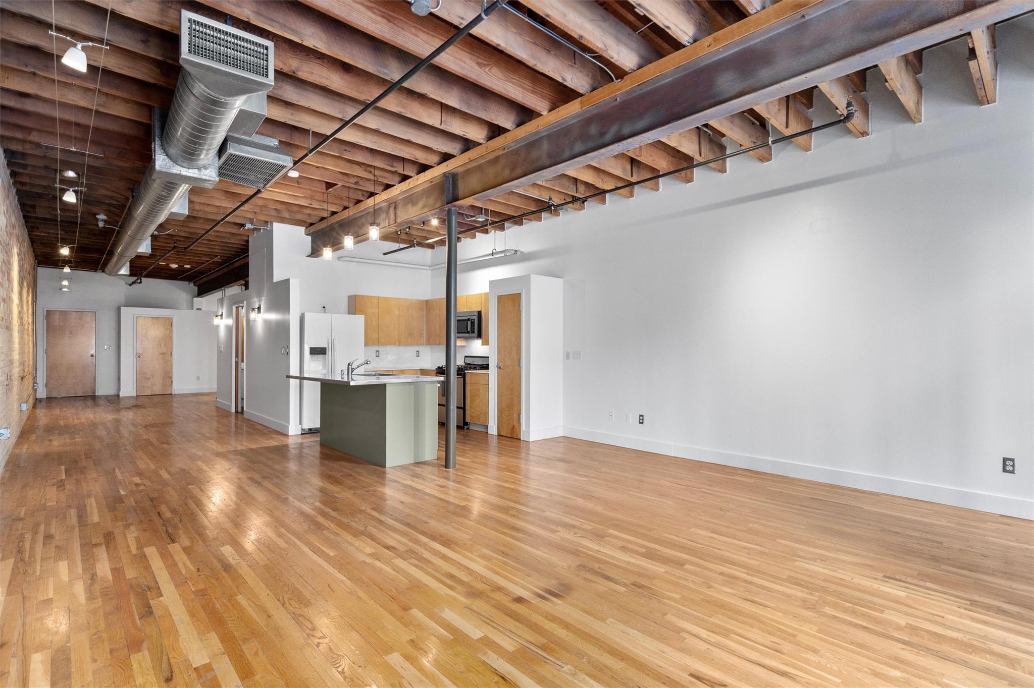 411 Brazos St #206 Property Photo 5