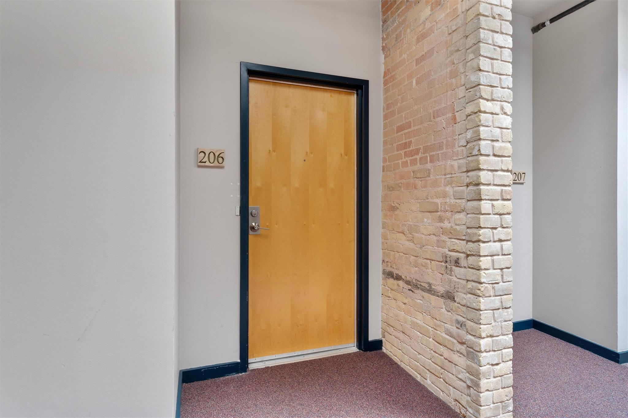 411 Brazos St #206 Property Photo 8