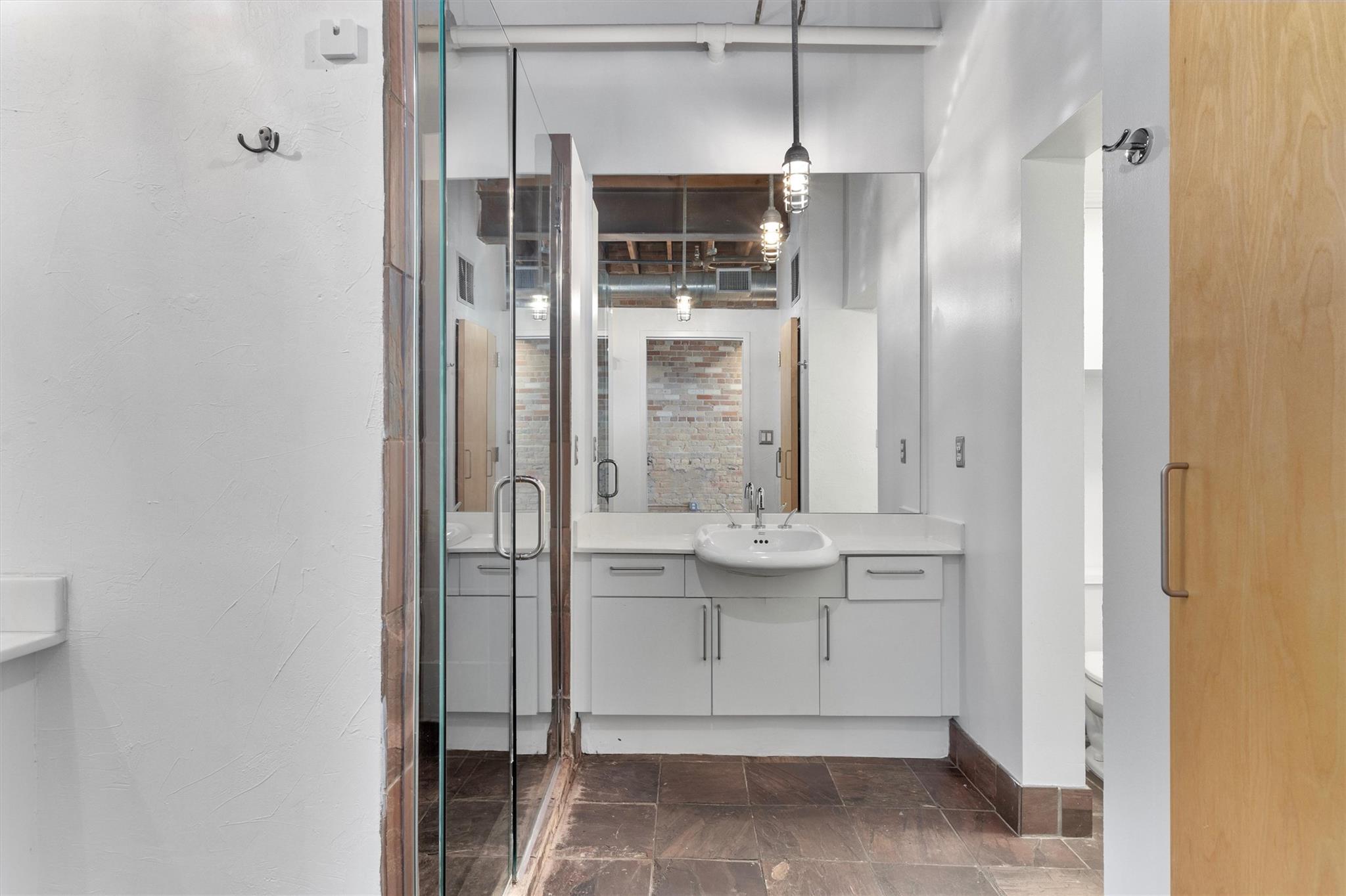 411 Brazos St #206 Property Photo 12