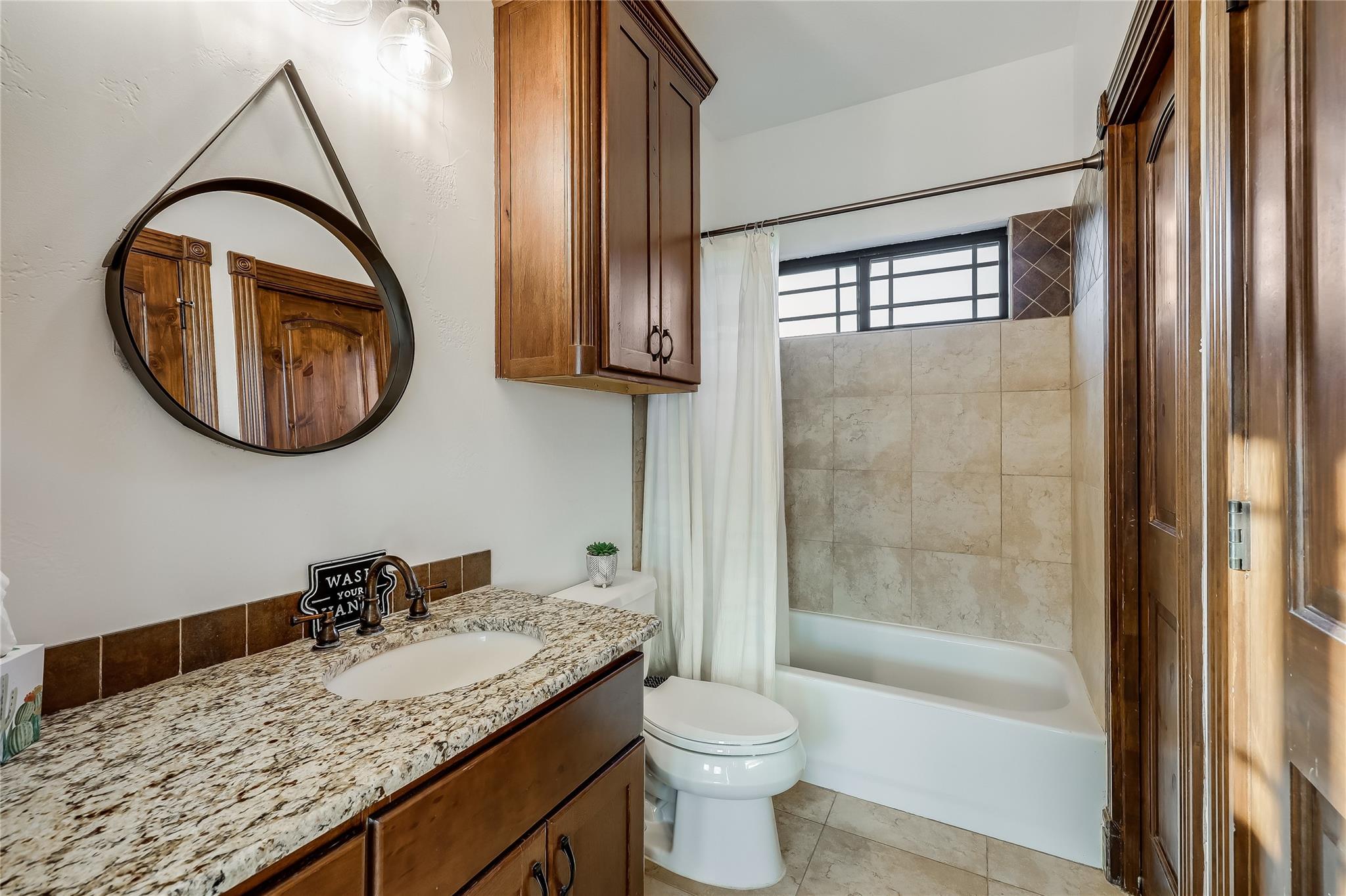 17005 Northlake Hills Dr Property Photo 31