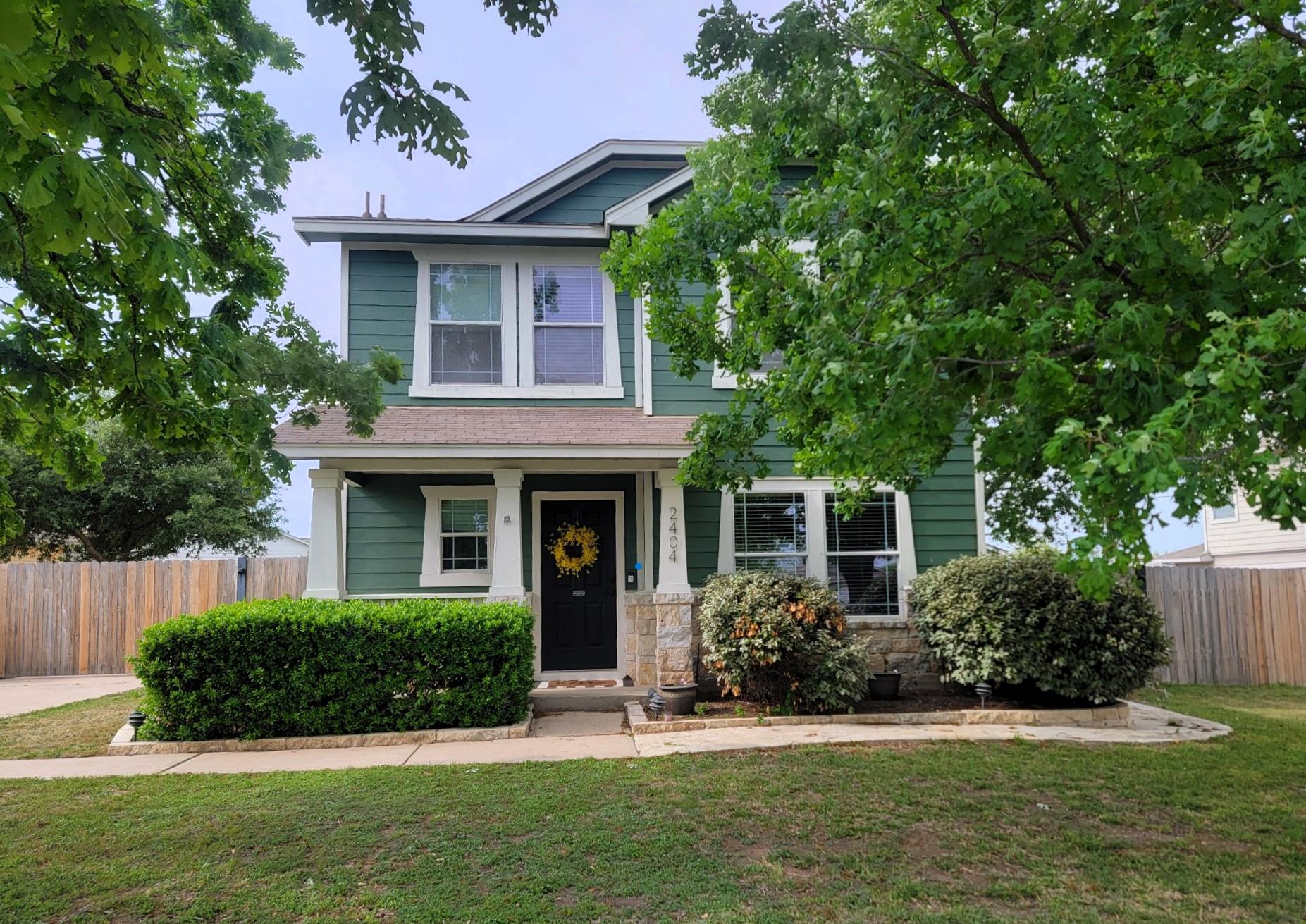 2404 Bluffstone Dr Property Photo