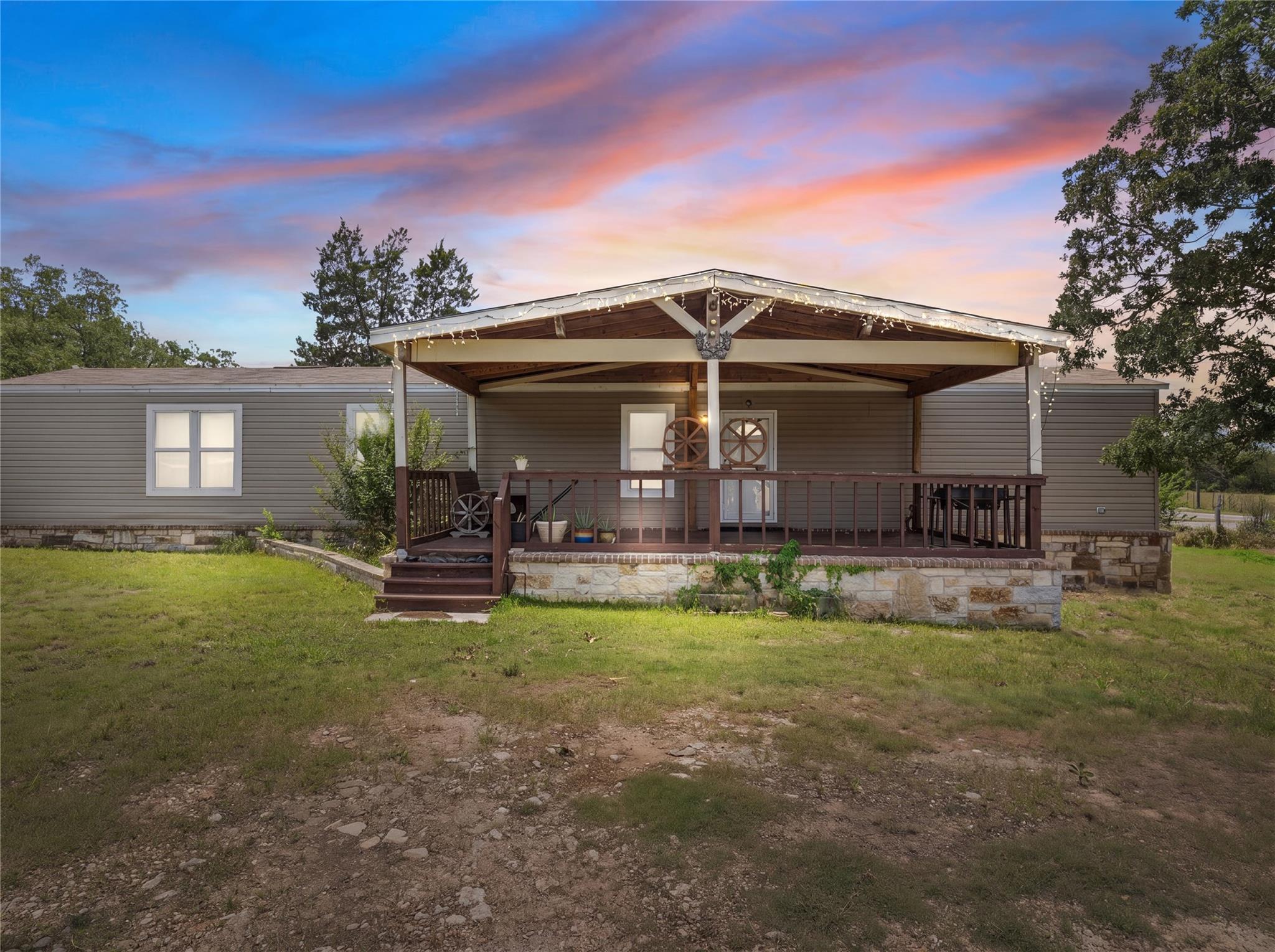 109 Hibiscus Cv Property Photo 1