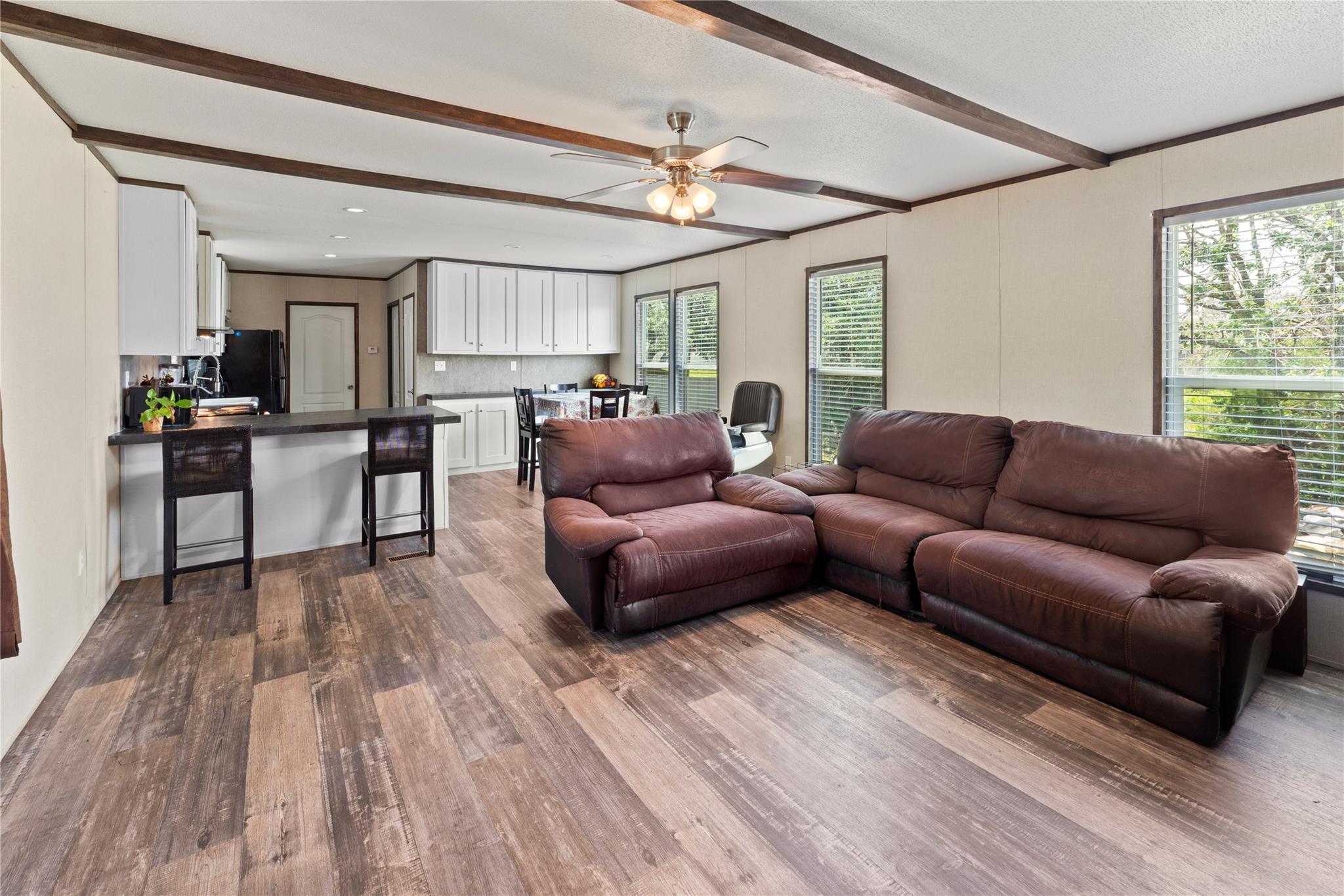 109 Hibiscus Cv Property Photo 2