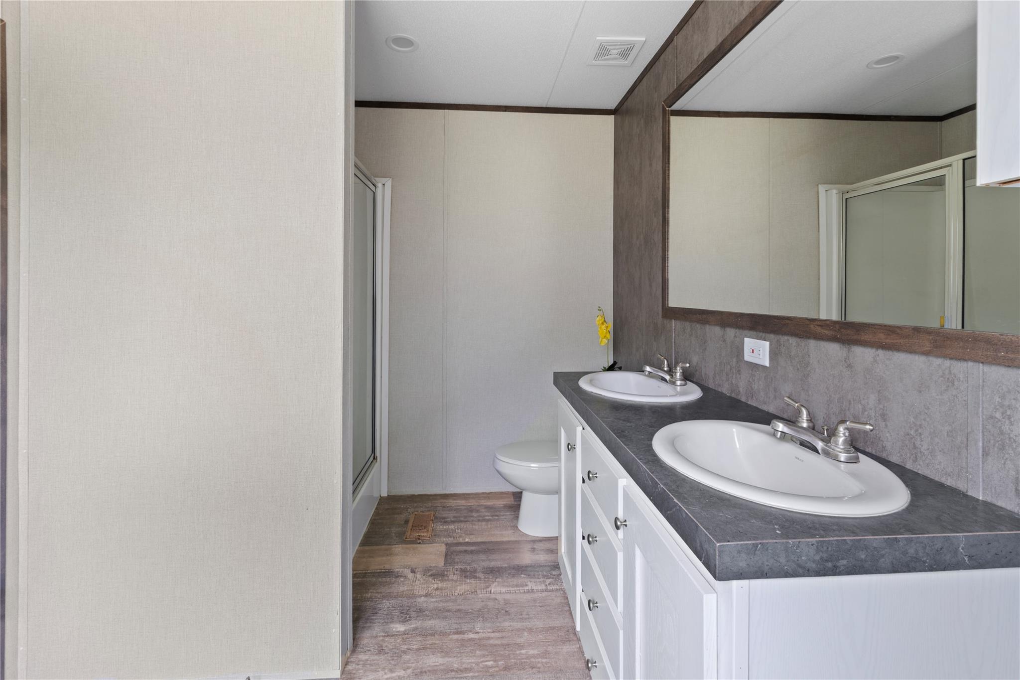 109 Hibiscus Cv Property Photo 11