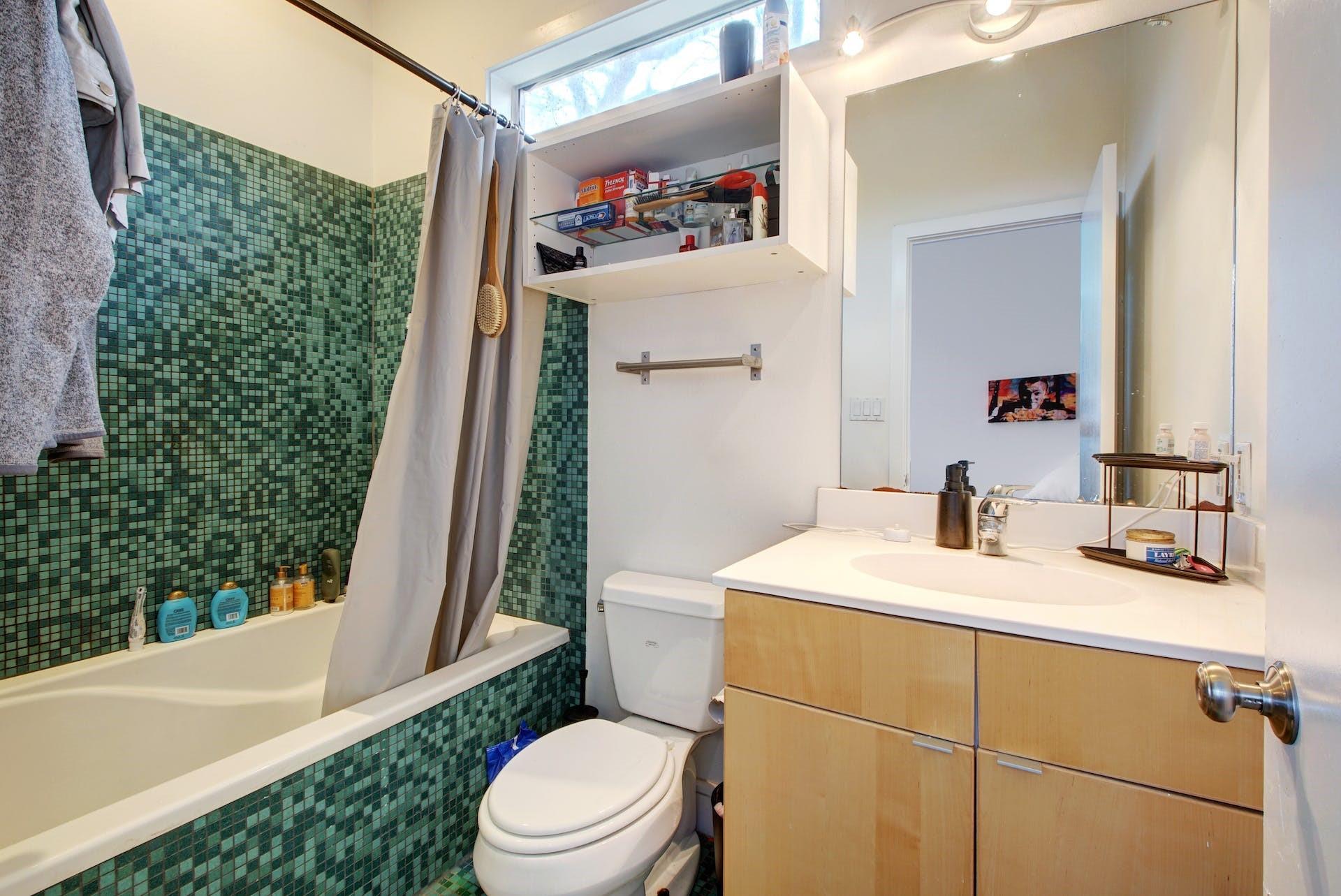616 W 35th St #b Property Photo 20