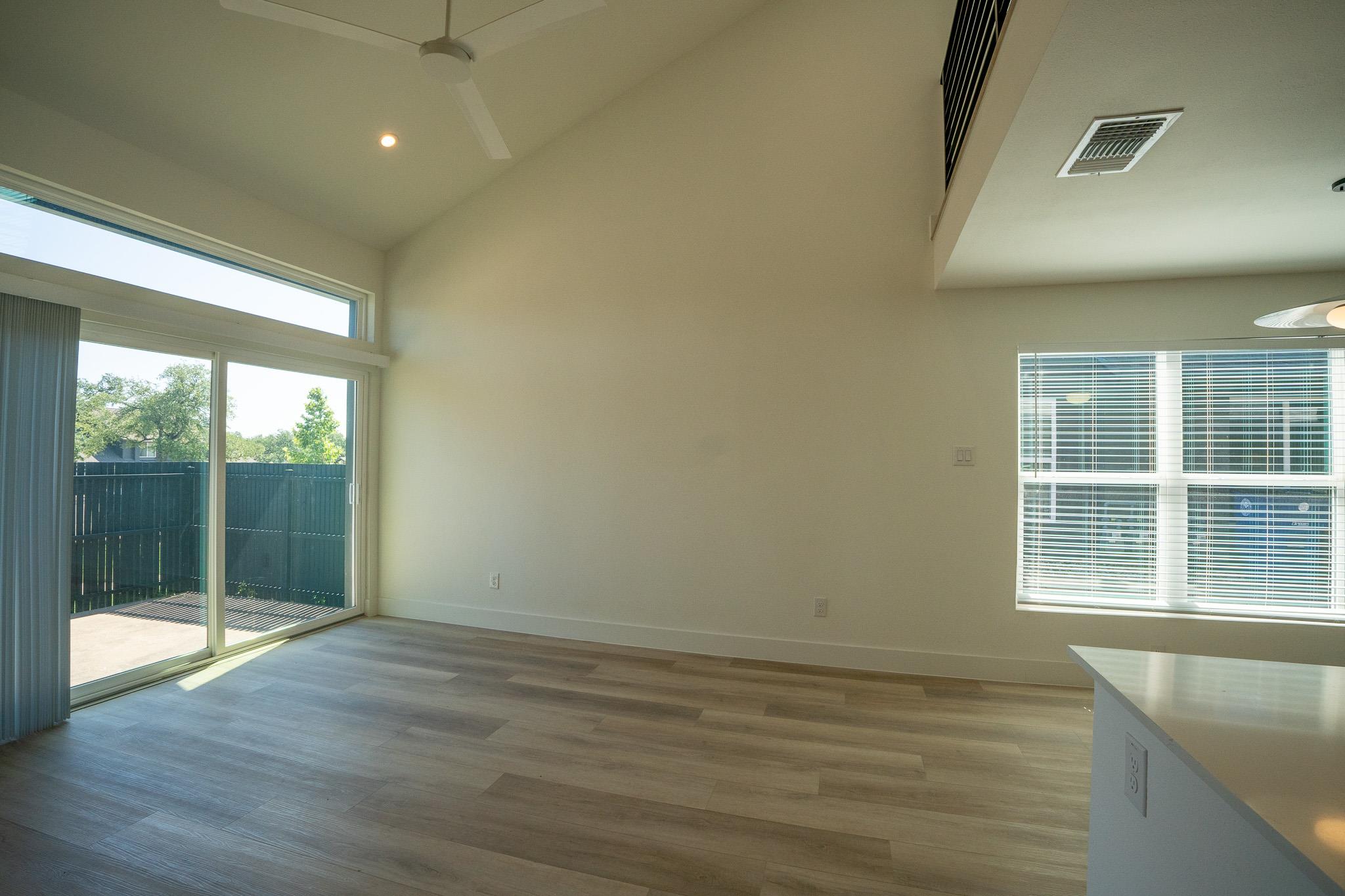 1905 Albury Cv #a Property Photo 4