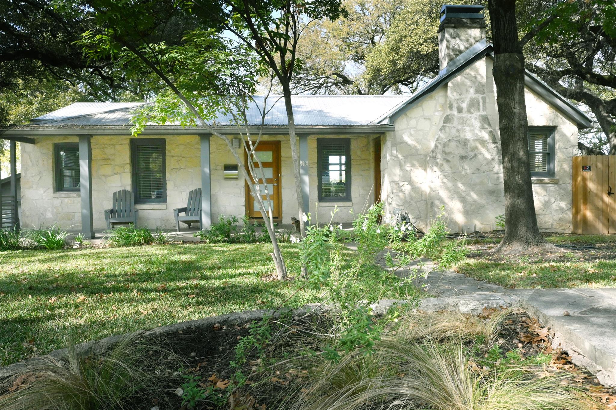 4708 Shoalwood Ave Property Photo 1