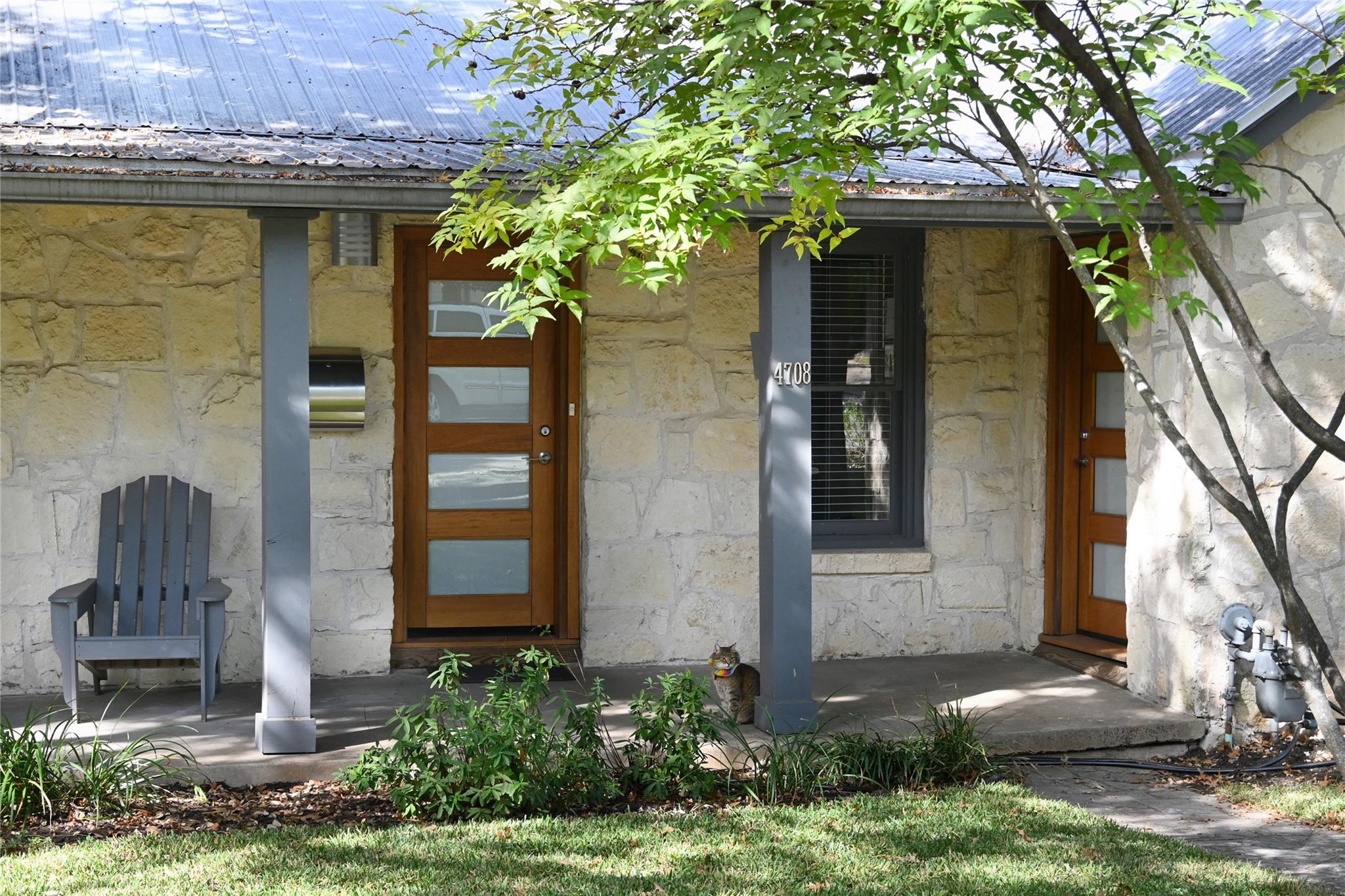 4708 Shoalwood Ave Property Photo 4