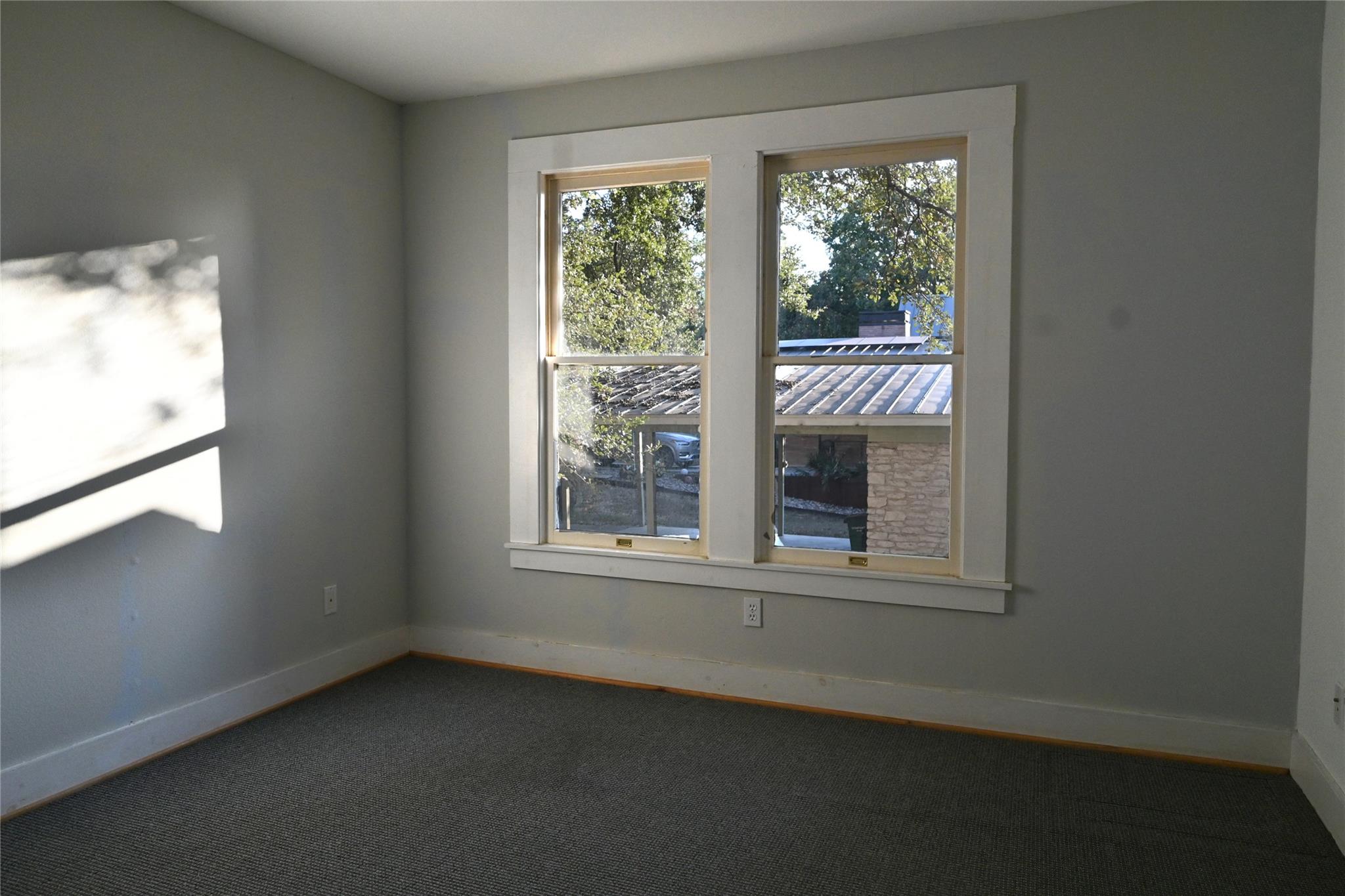 4708 Shoalwood Ave Property Photo 10