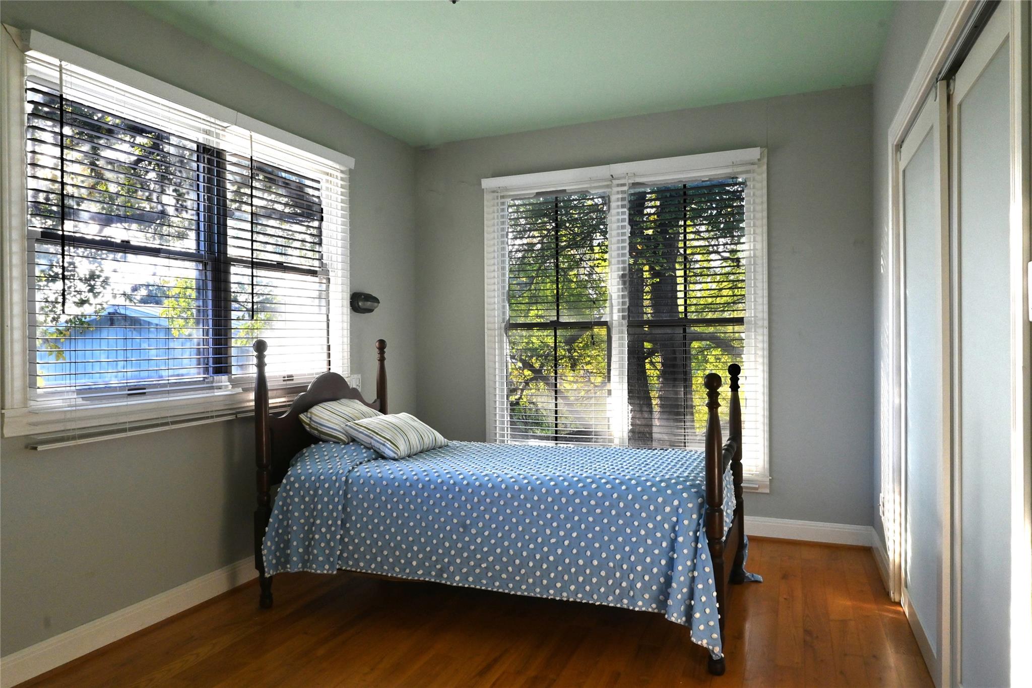 4708 Shoalwood Ave Property Photo 15