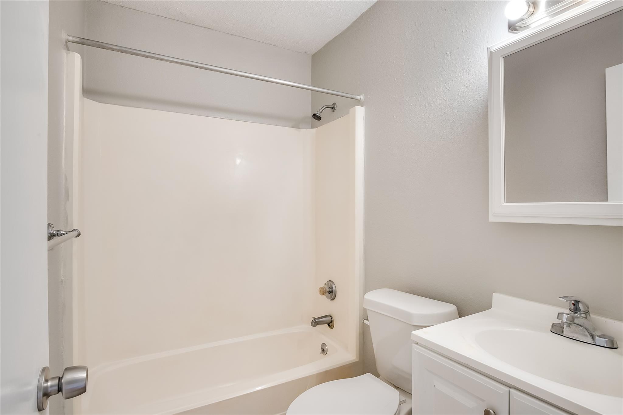 8419 Riverstone Dr #c Property Photo 14