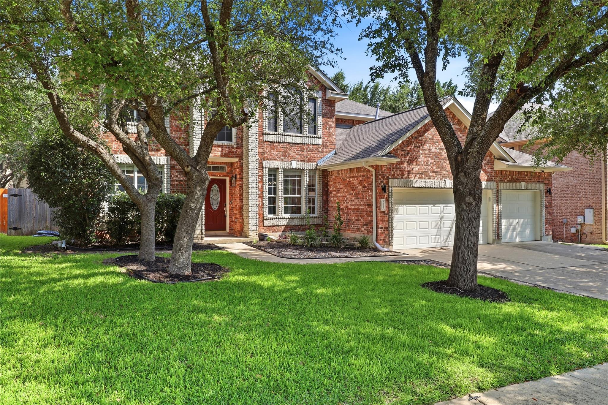 3207 Misty Oaks Way Property Photo 2