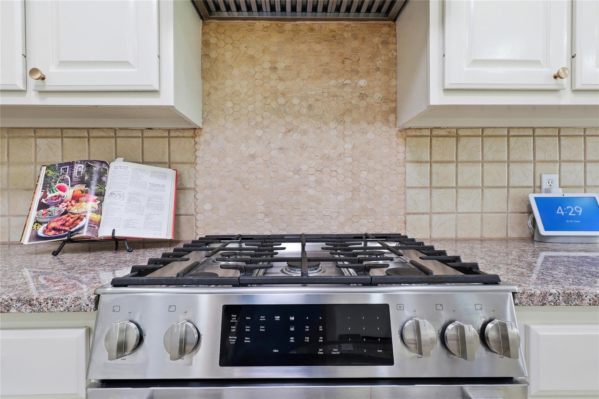 3207 Misty Oaks Way Property Photo 13